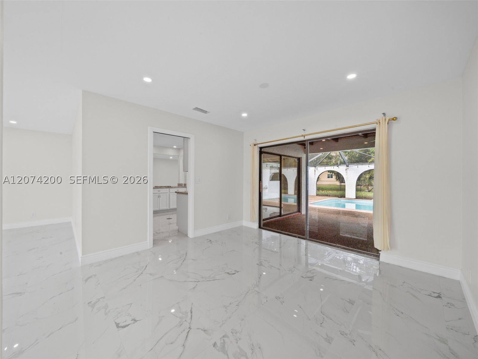 10251 NW 39th Ct, Coral Springs FL 33065