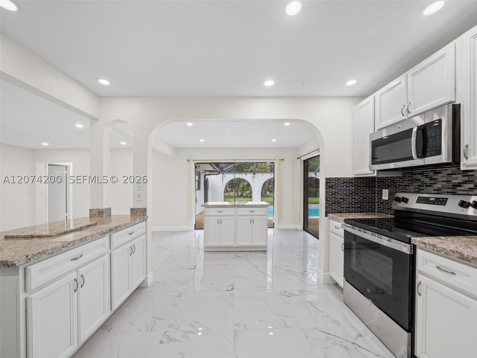 10251 NW 39th Ct, Coral Springs FL 33065