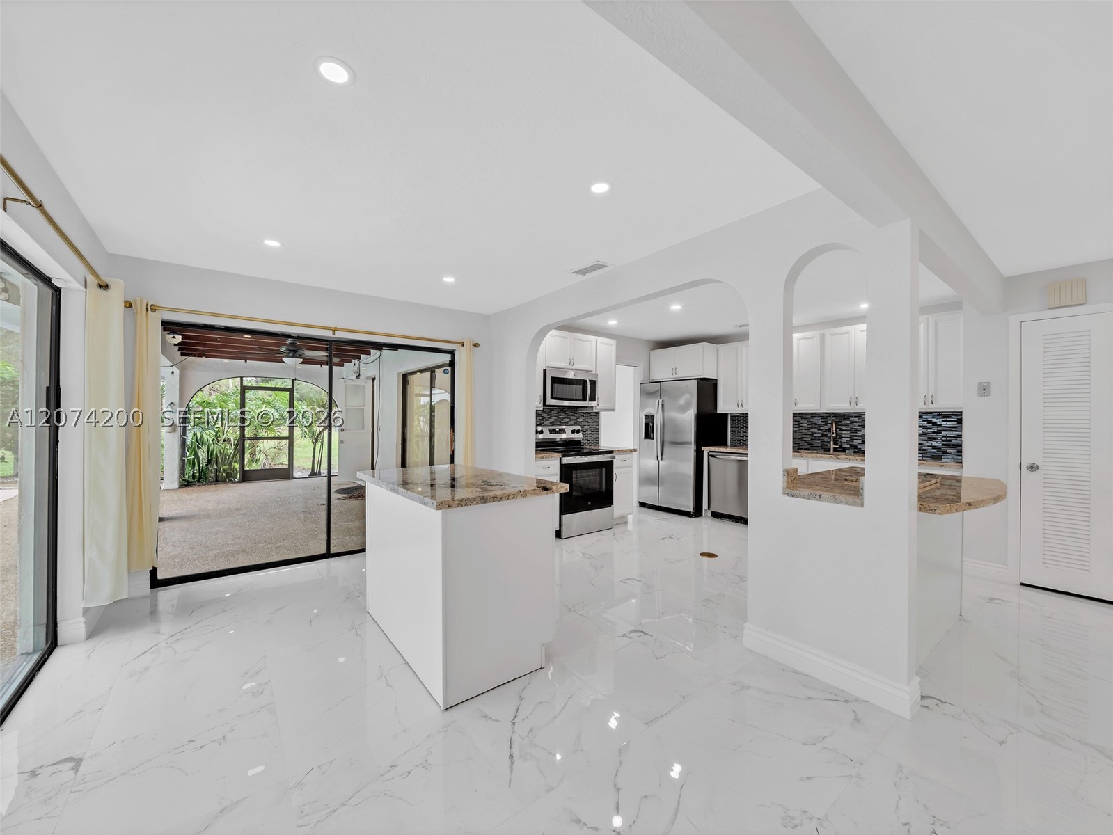 10251 NW 39th Ct, Coral Springs FL 33065