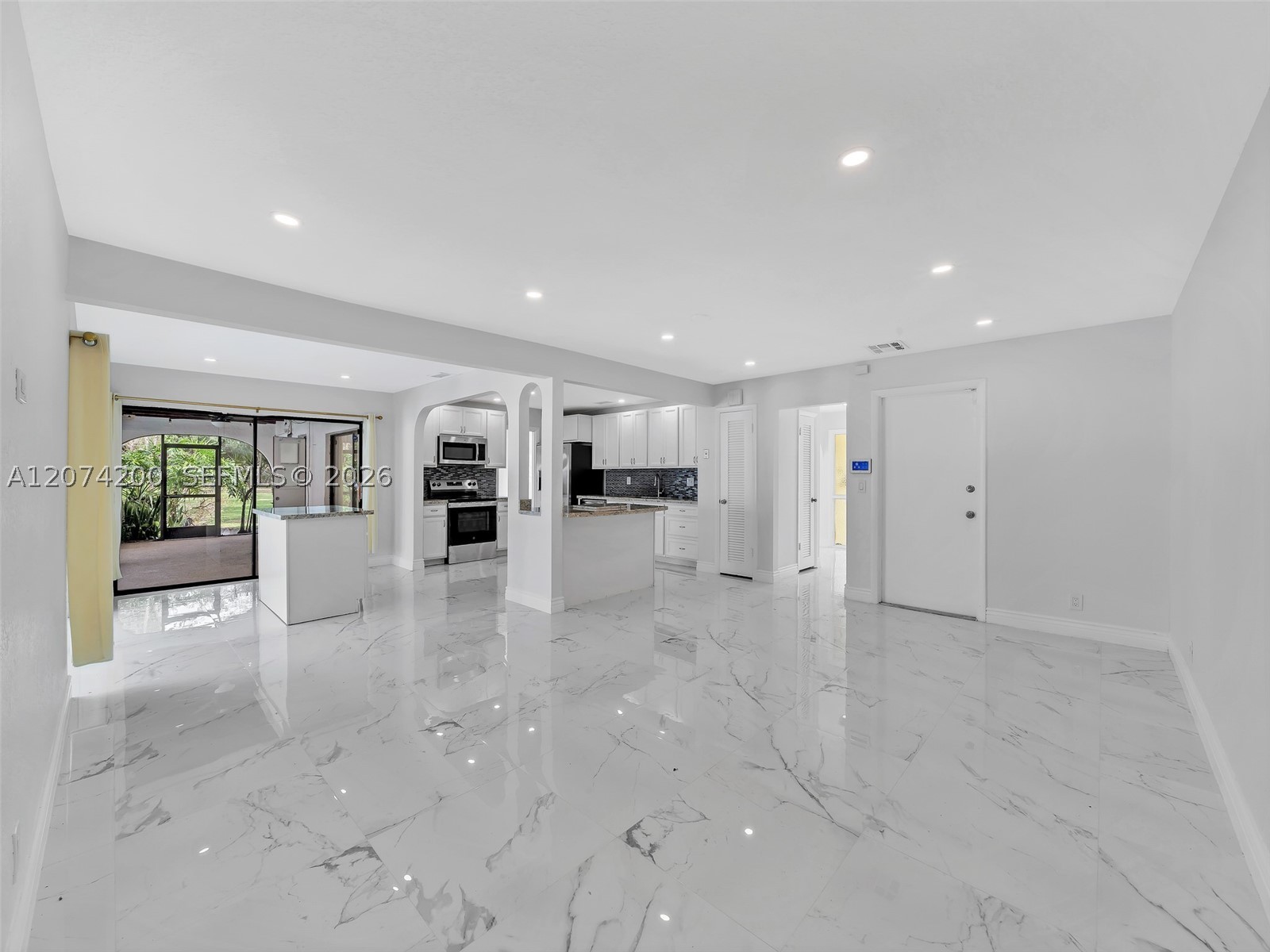 10251 NW 39th Ct, Coral Springs FL 33065