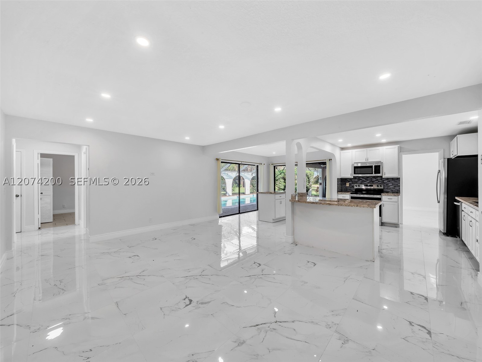 10251 NW 39th Ct, Coral Springs FL 33065