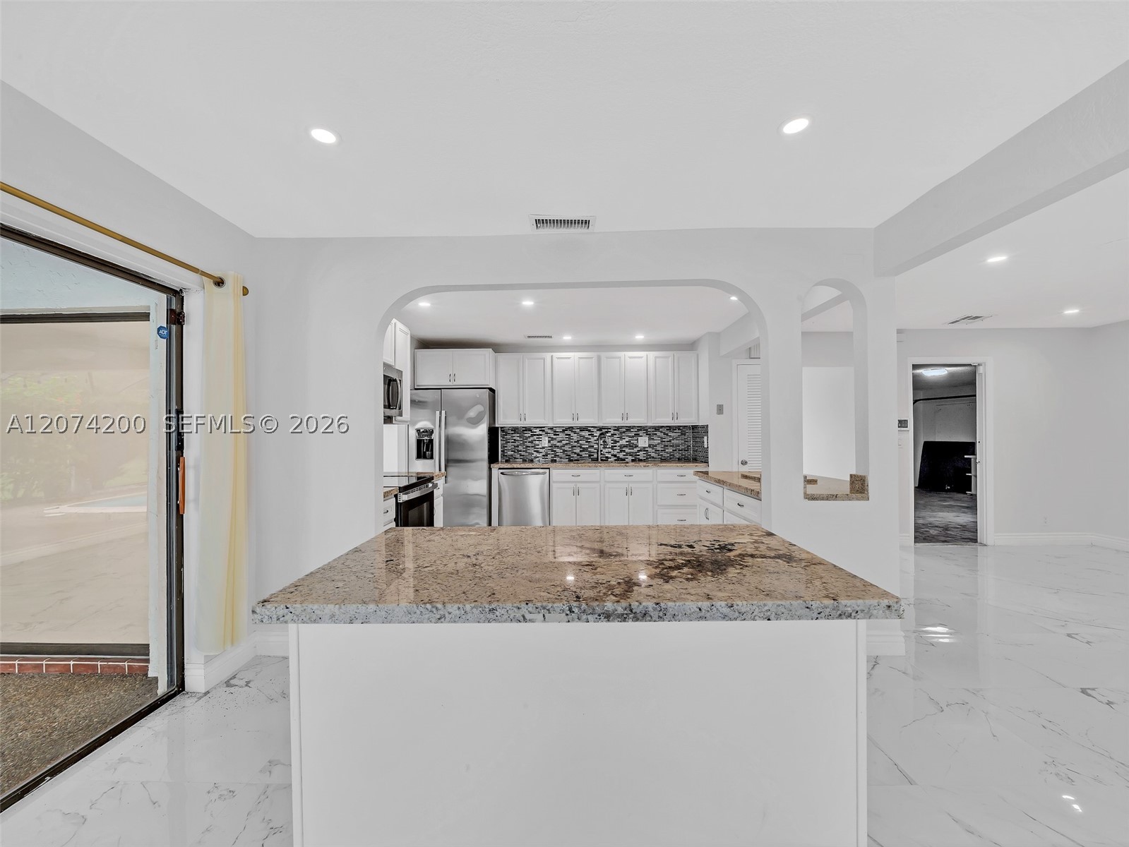 10251 NW 39th Ct, Coral Springs FL 33065