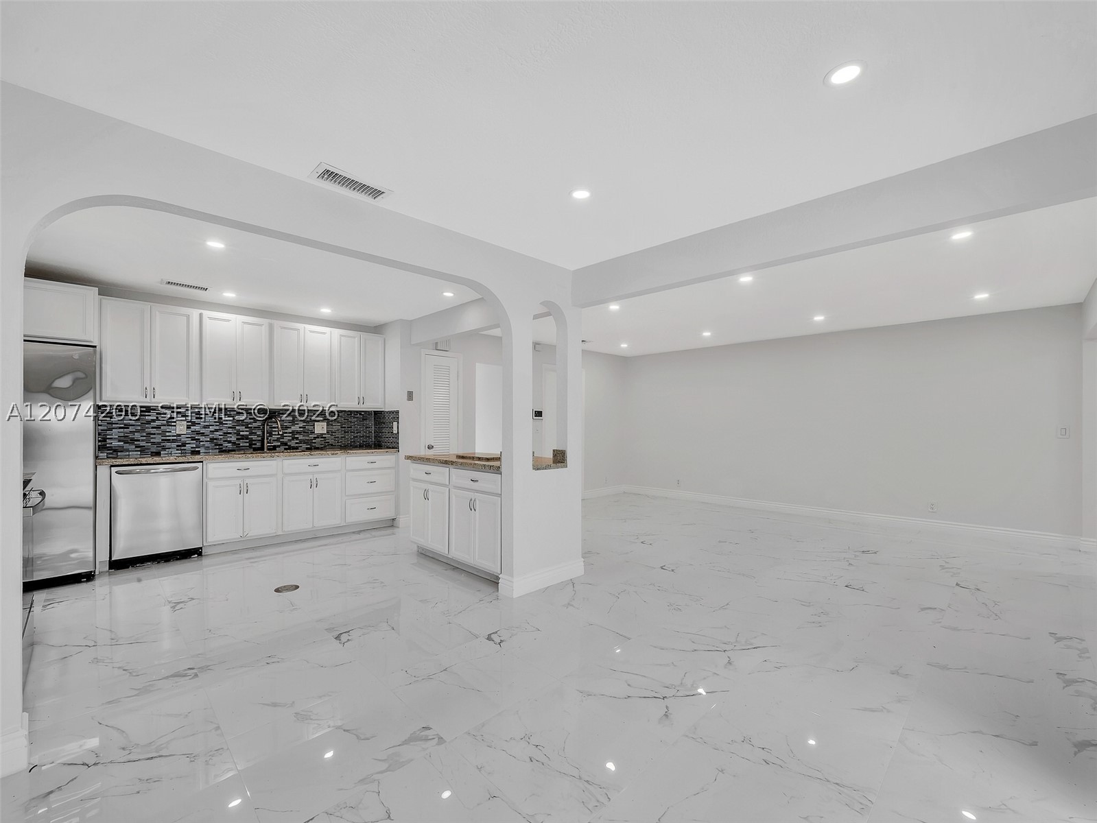 10251 NW 39th Ct, Coral Springs FL 33065
