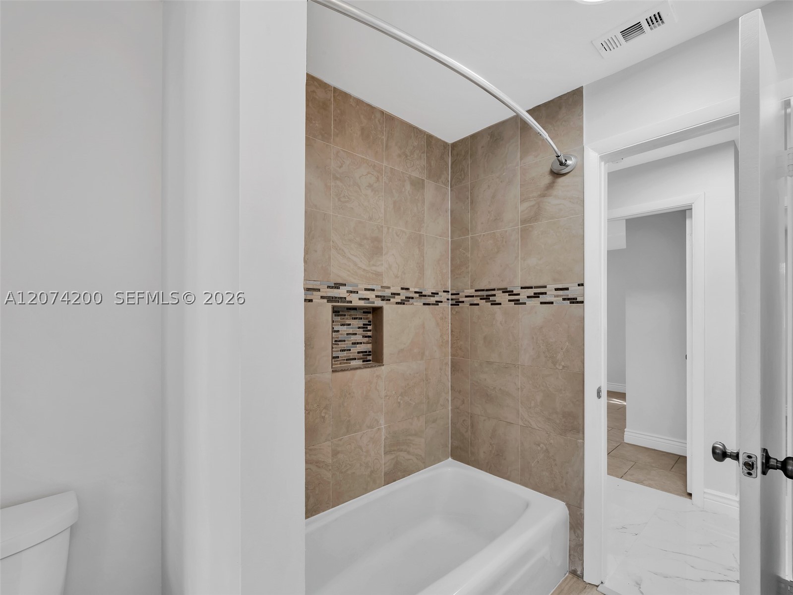 10251 NW 39th Ct, Coral Springs FL 33065