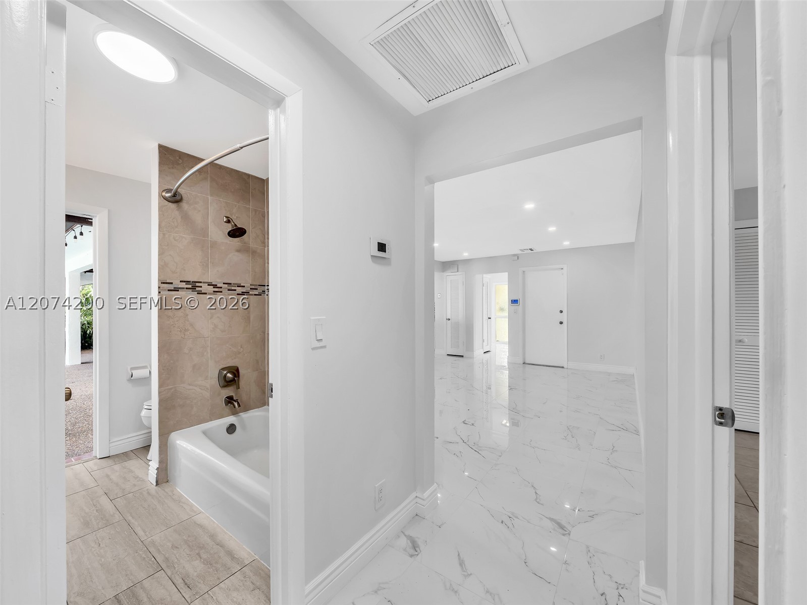 10251 NW 39th Ct, Coral Springs FL 33065