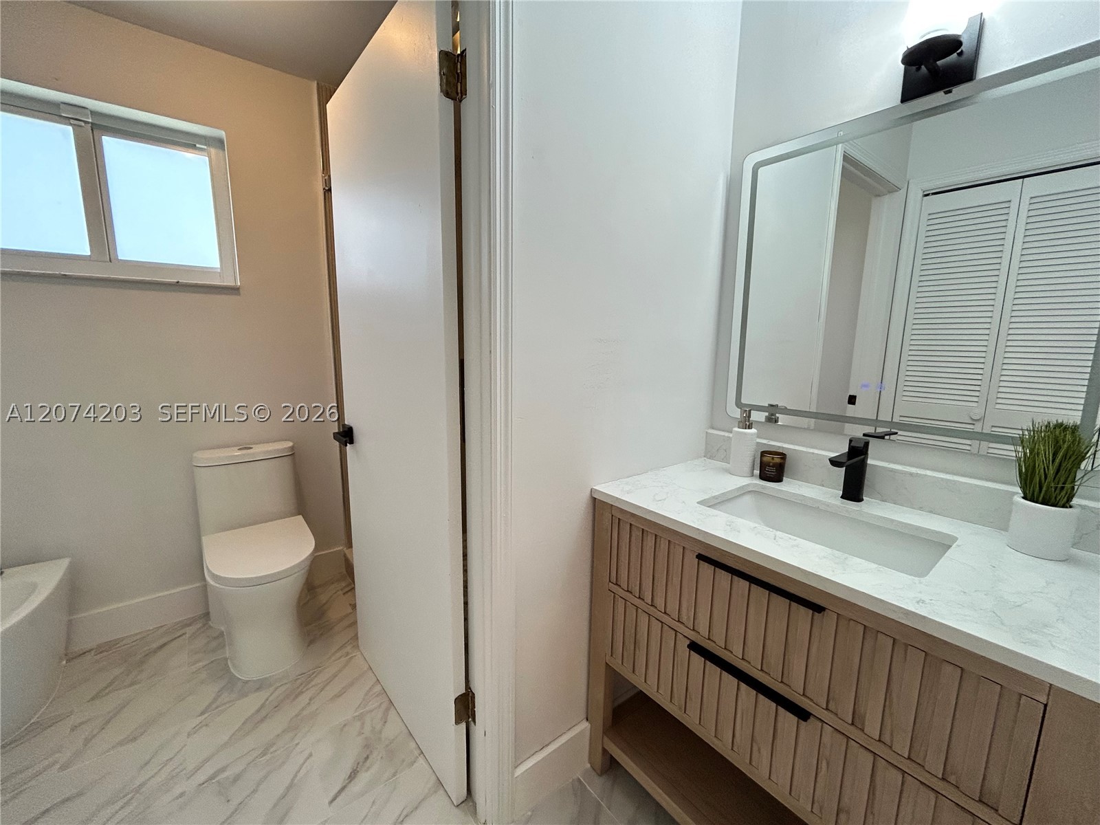 6611 SW 99th Ave, Miami FL 33173