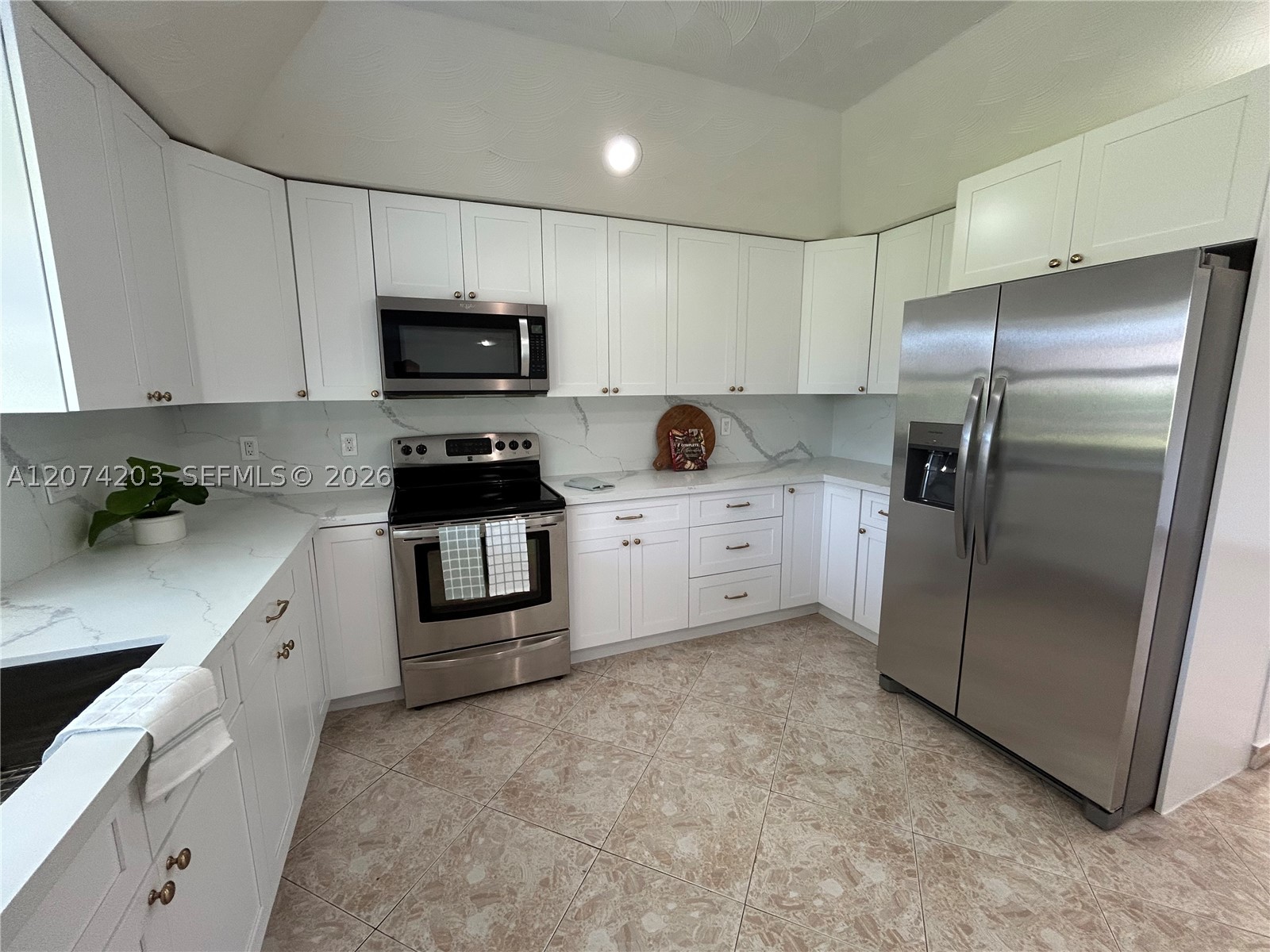 6611 SW 99th Ave, Miami FL 33173