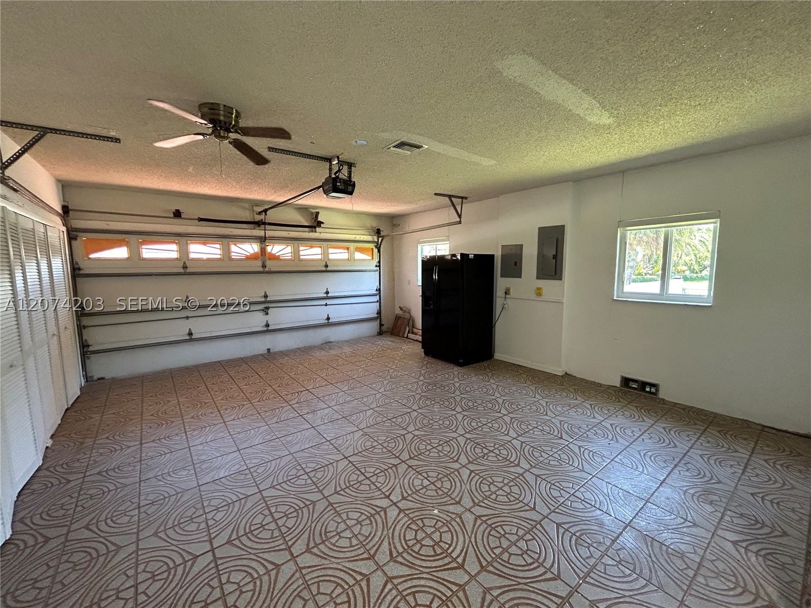 6611 SW 99th Ave, Miami FL 33173