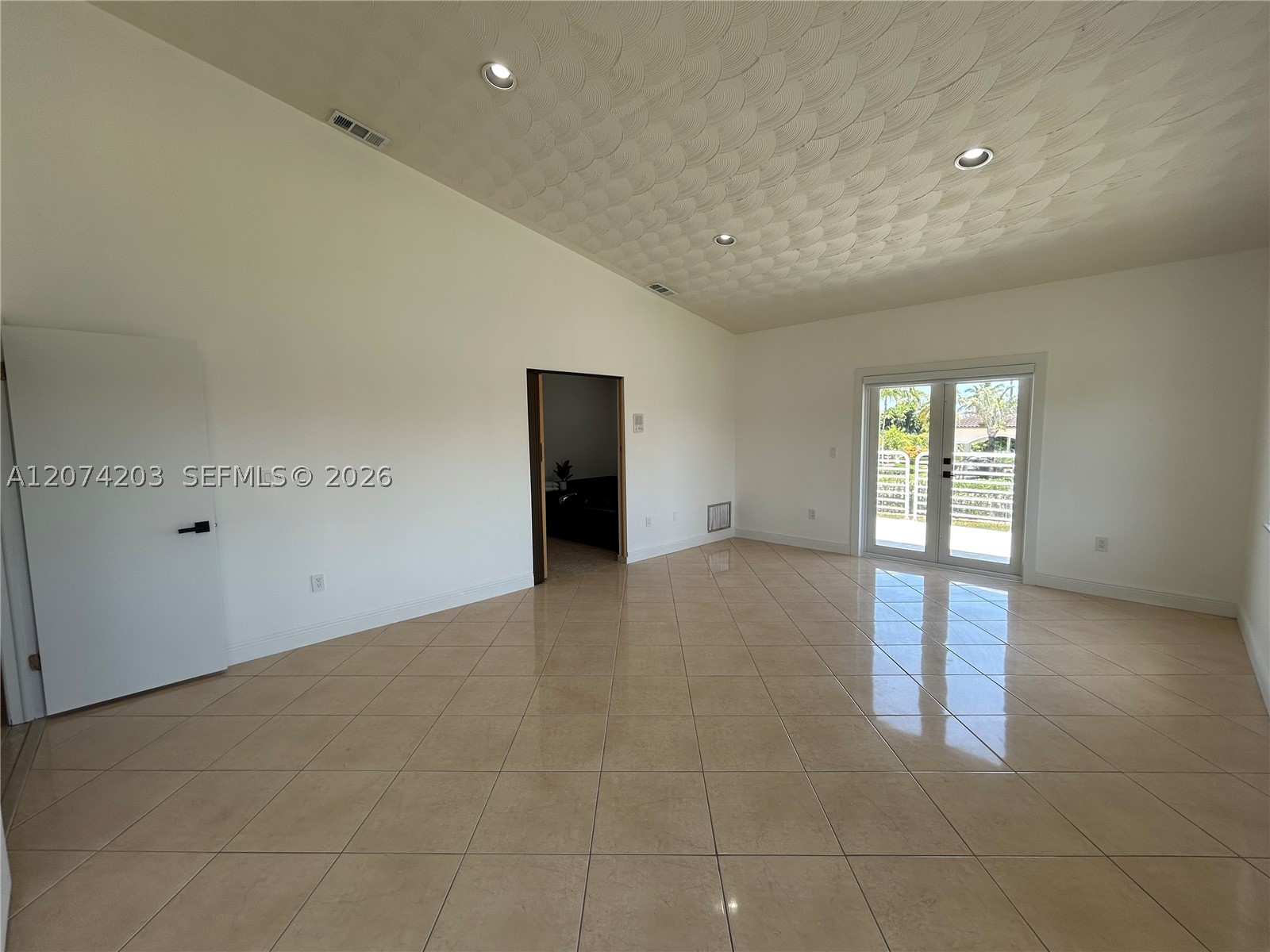 6611 SW 99th Ave, Miami FL 33173