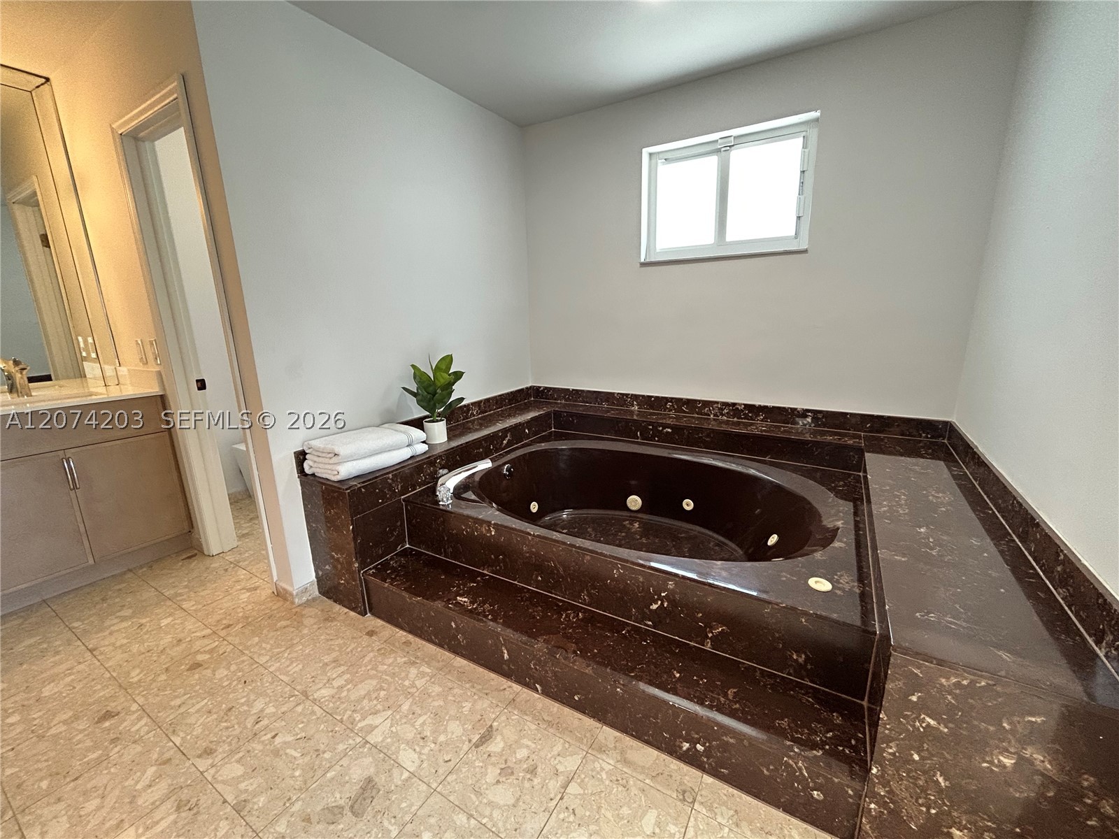 6611 SW 99th Ave, Miami FL 33173