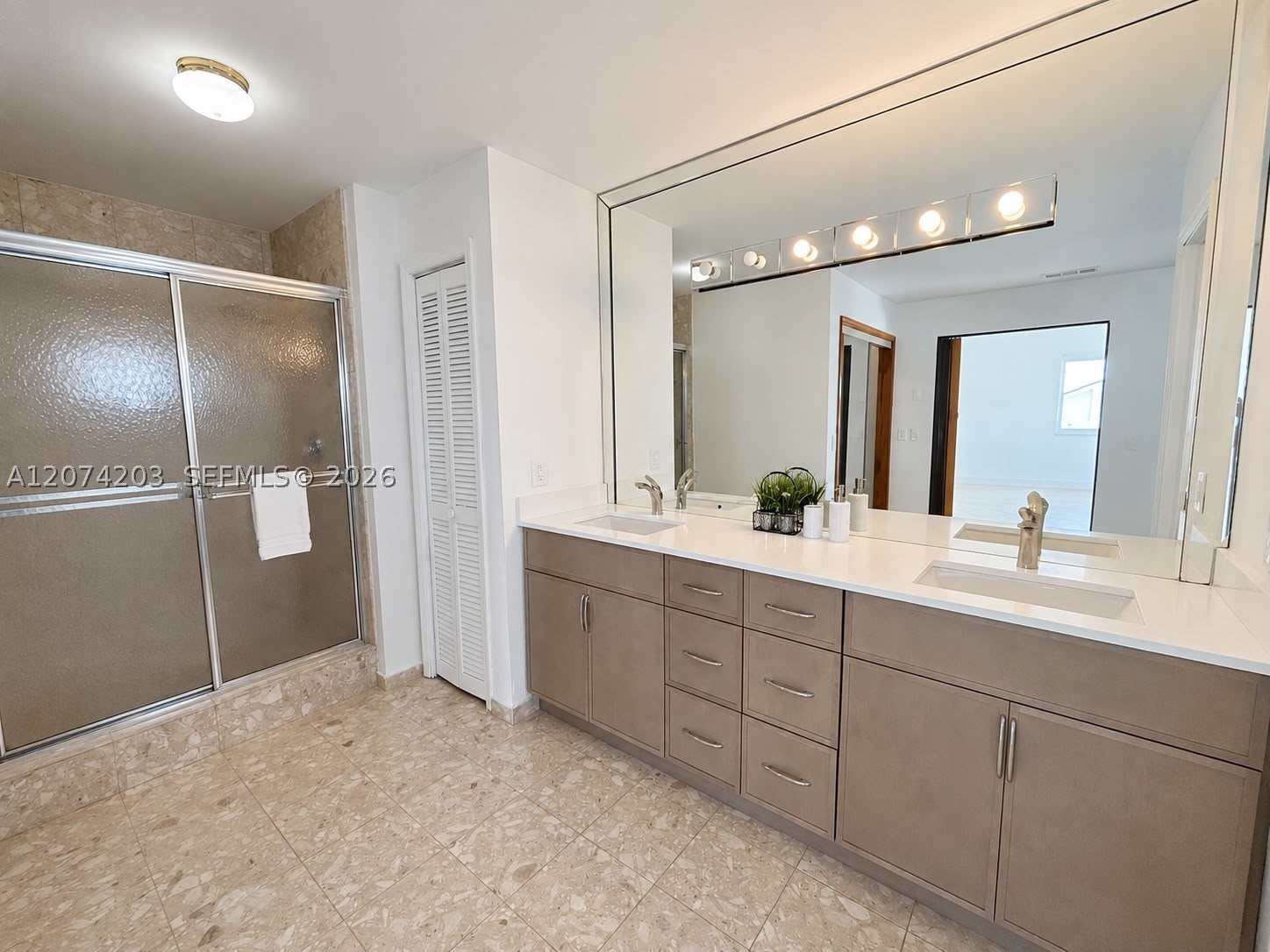 6611 SW 99th Ave, Miami FL 33173
