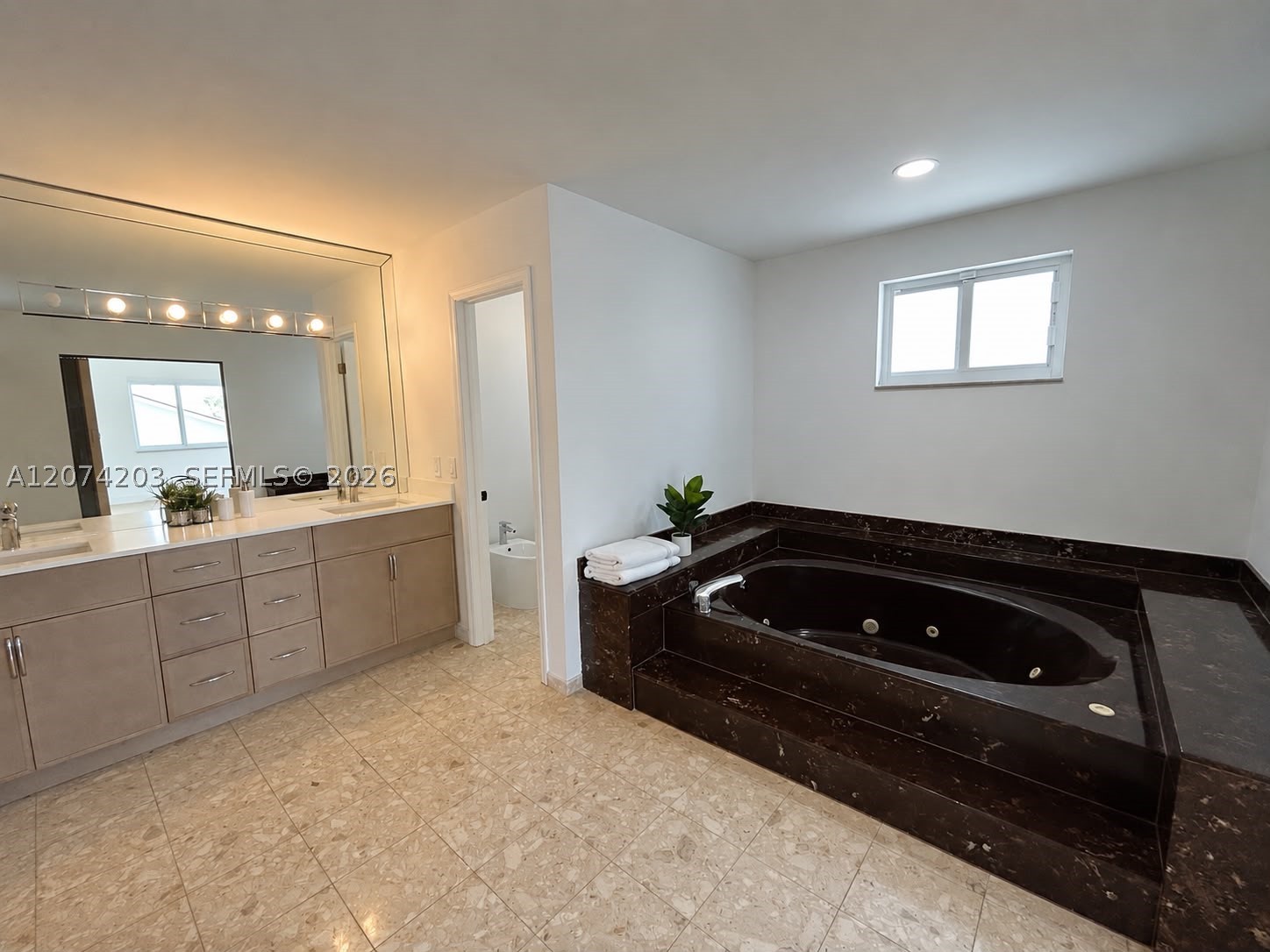 6611 SW 99th Ave, Miami FL 33173