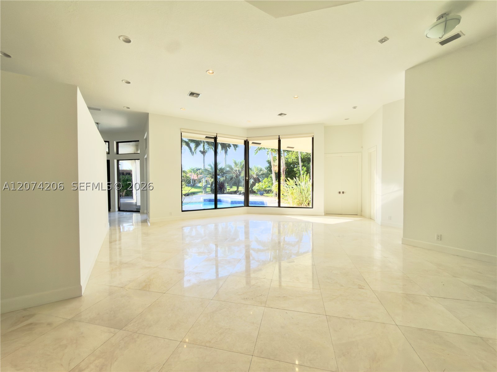 2880 Windmill Ranch Rd, Weston FL 33331