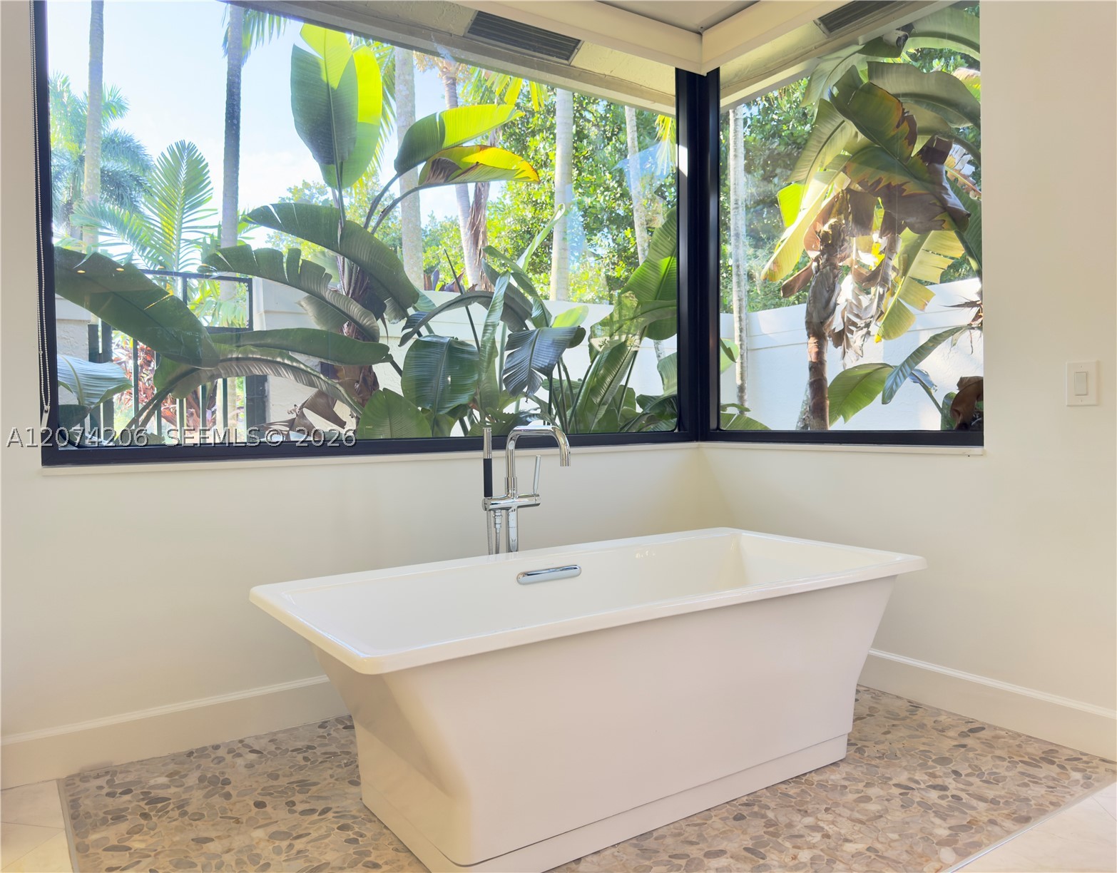 2880 Windmill Ranch Rd, Weston FL 33331