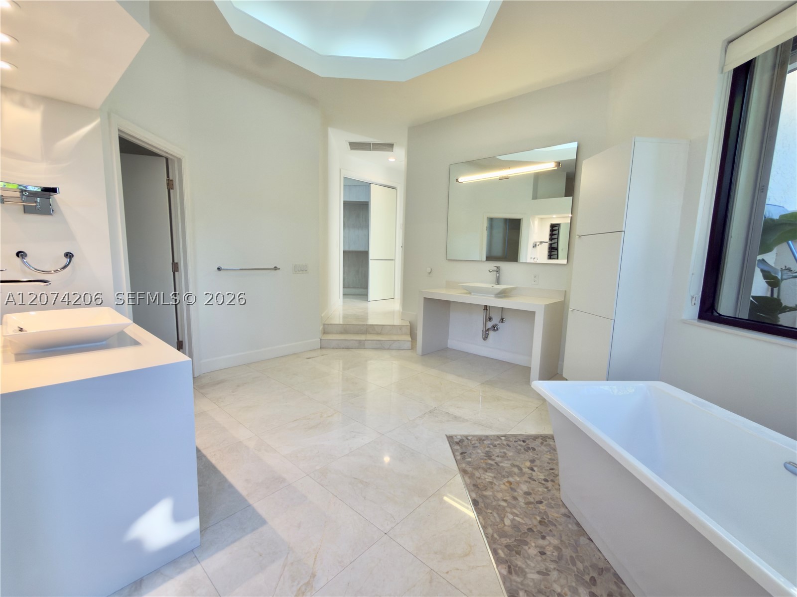2880 Windmill Ranch Rd, Weston FL 33331