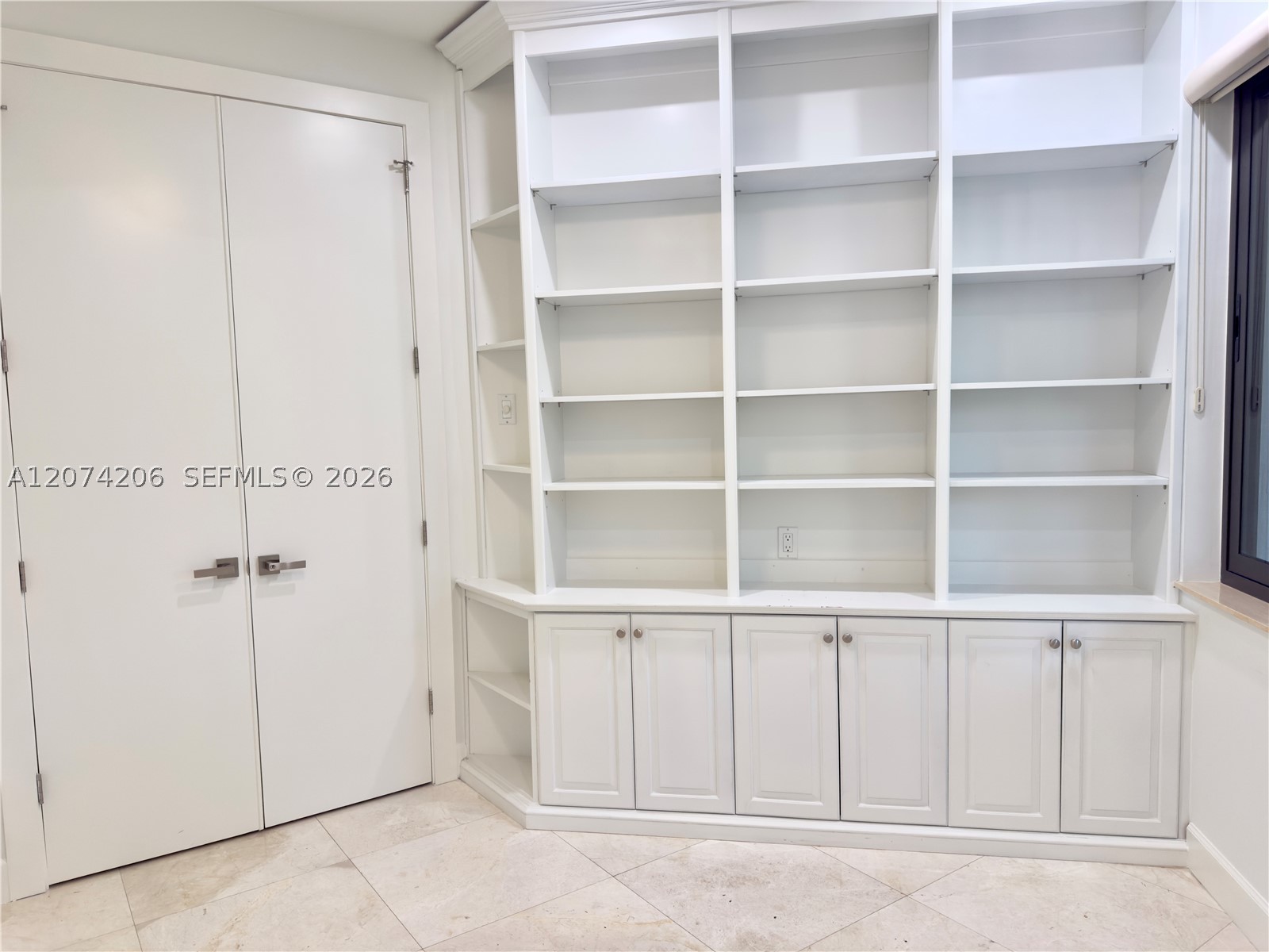 2880 Windmill Ranch Rd, Weston FL 33331