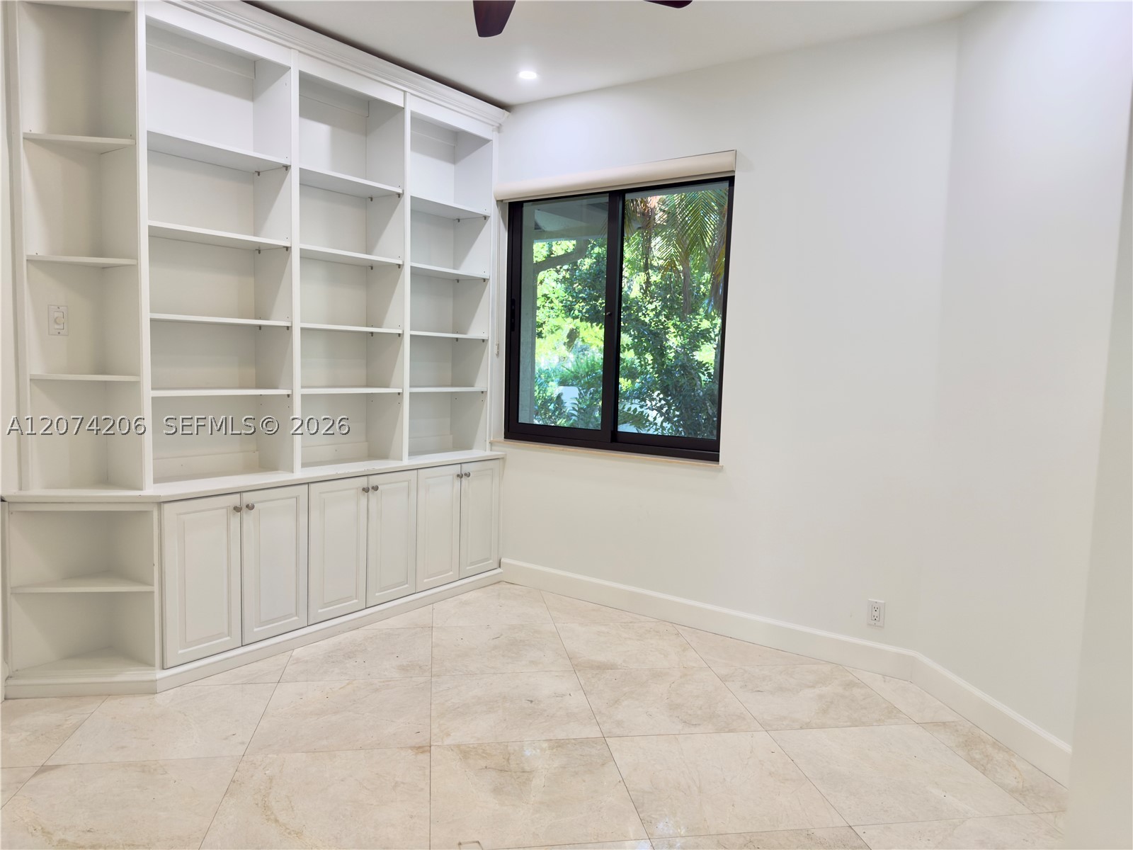 2880 Windmill Ranch Rd, Weston FL 33331