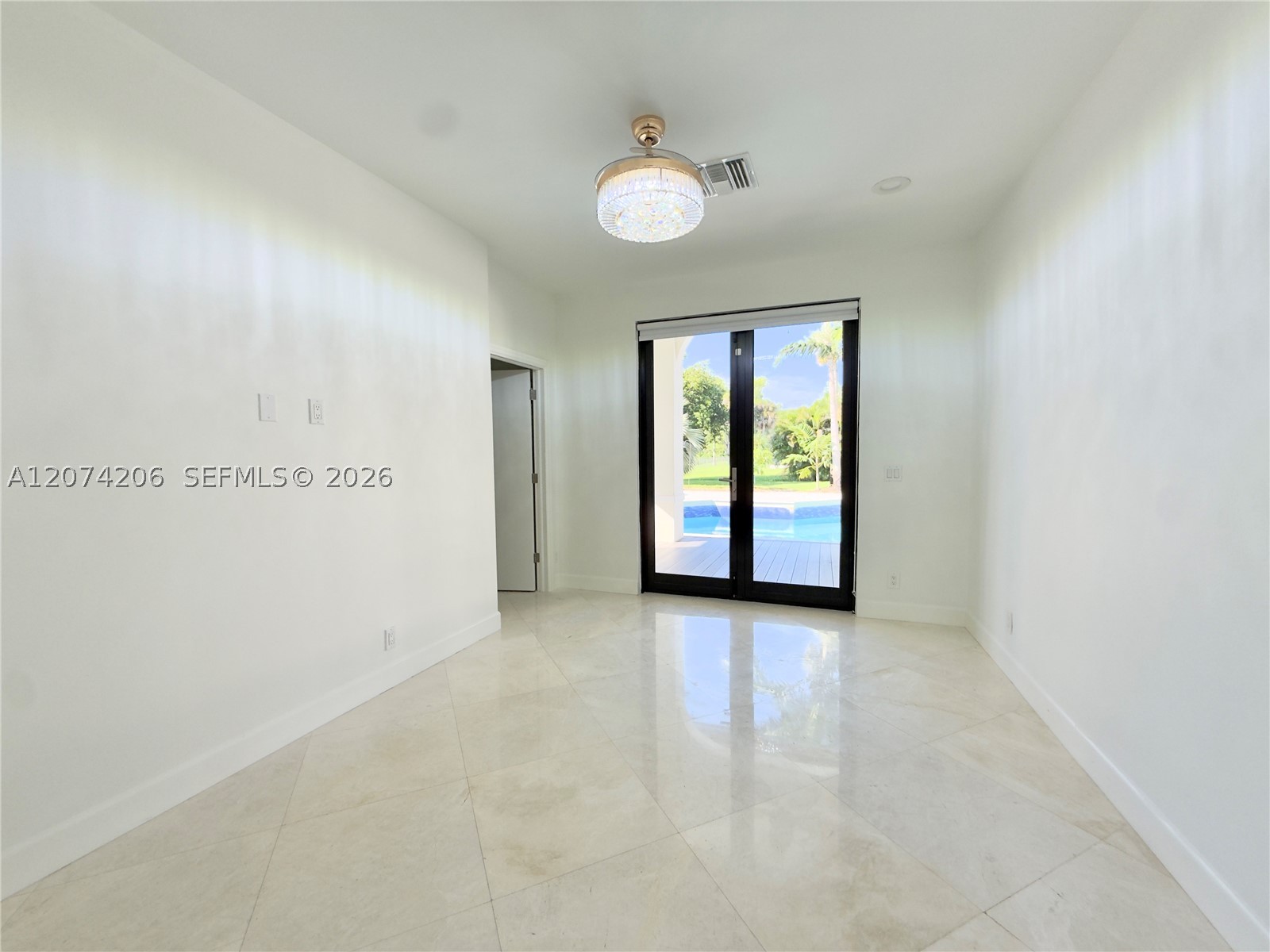 2880 Windmill Ranch Rd, Weston FL 33331