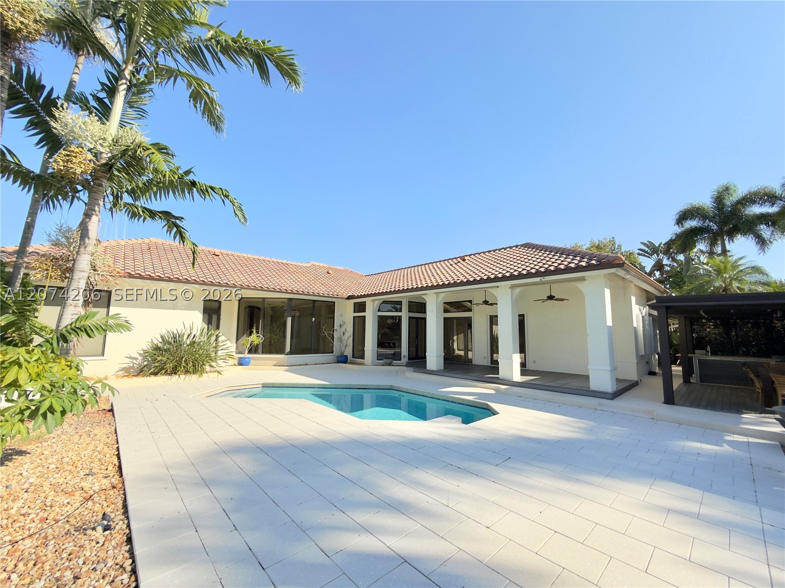 2880 Windmill Ranch Rd, Weston FL 33331