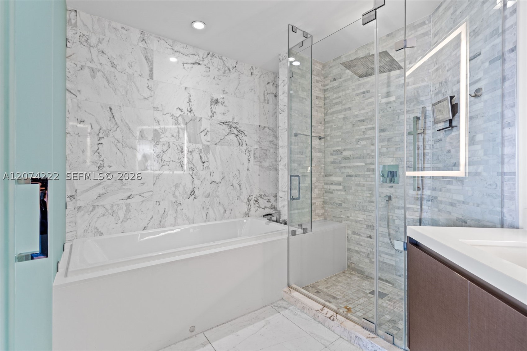 851 NE 1st Ave #1506, Miami FL 33132