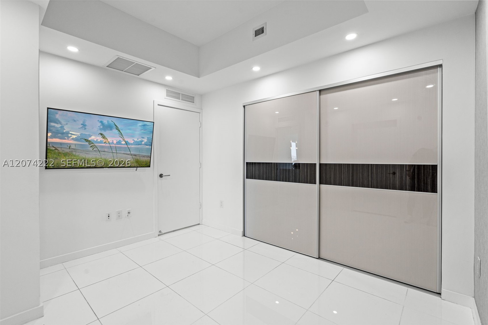 851 NE 1st Ave #1506, Miami FL 33132
