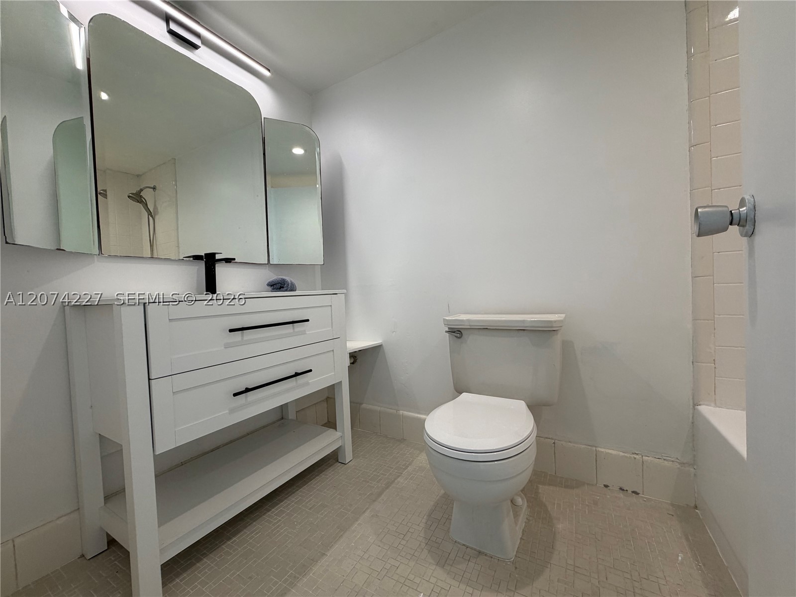 900 Bay Dr #413, Miami Beach FL 33141