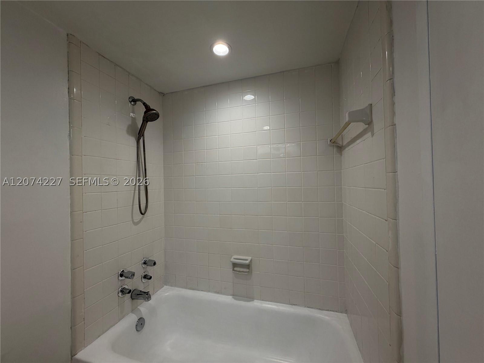 900 Bay Dr #413, Miami Beach FL 33141