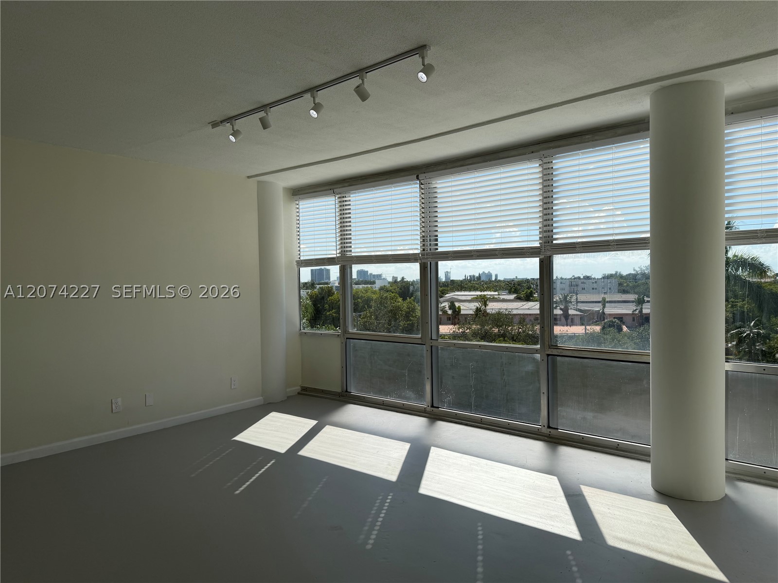 900 Bay Dr #413, Miami Beach FL 33141