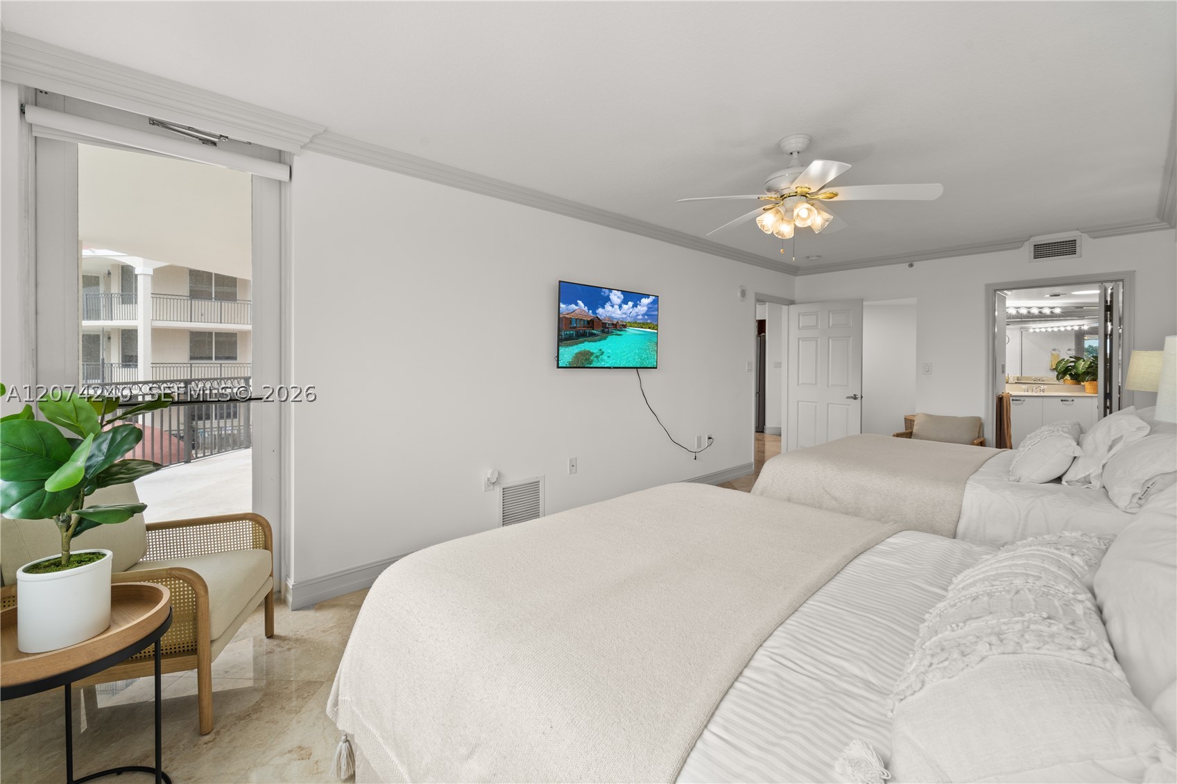 2011 N Ocean Blvd #401, Fort Lauderdale FL 33305