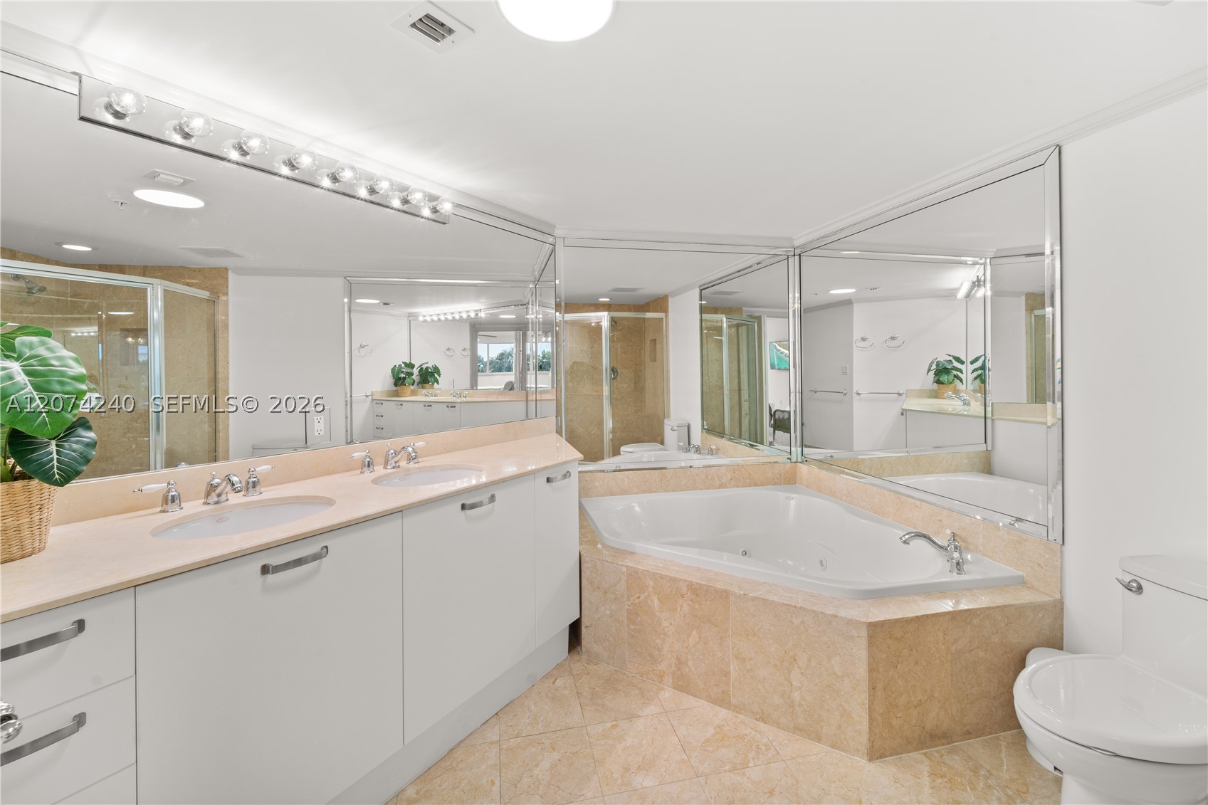2011 N Ocean Blvd #401, Fort Lauderdale FL 33305