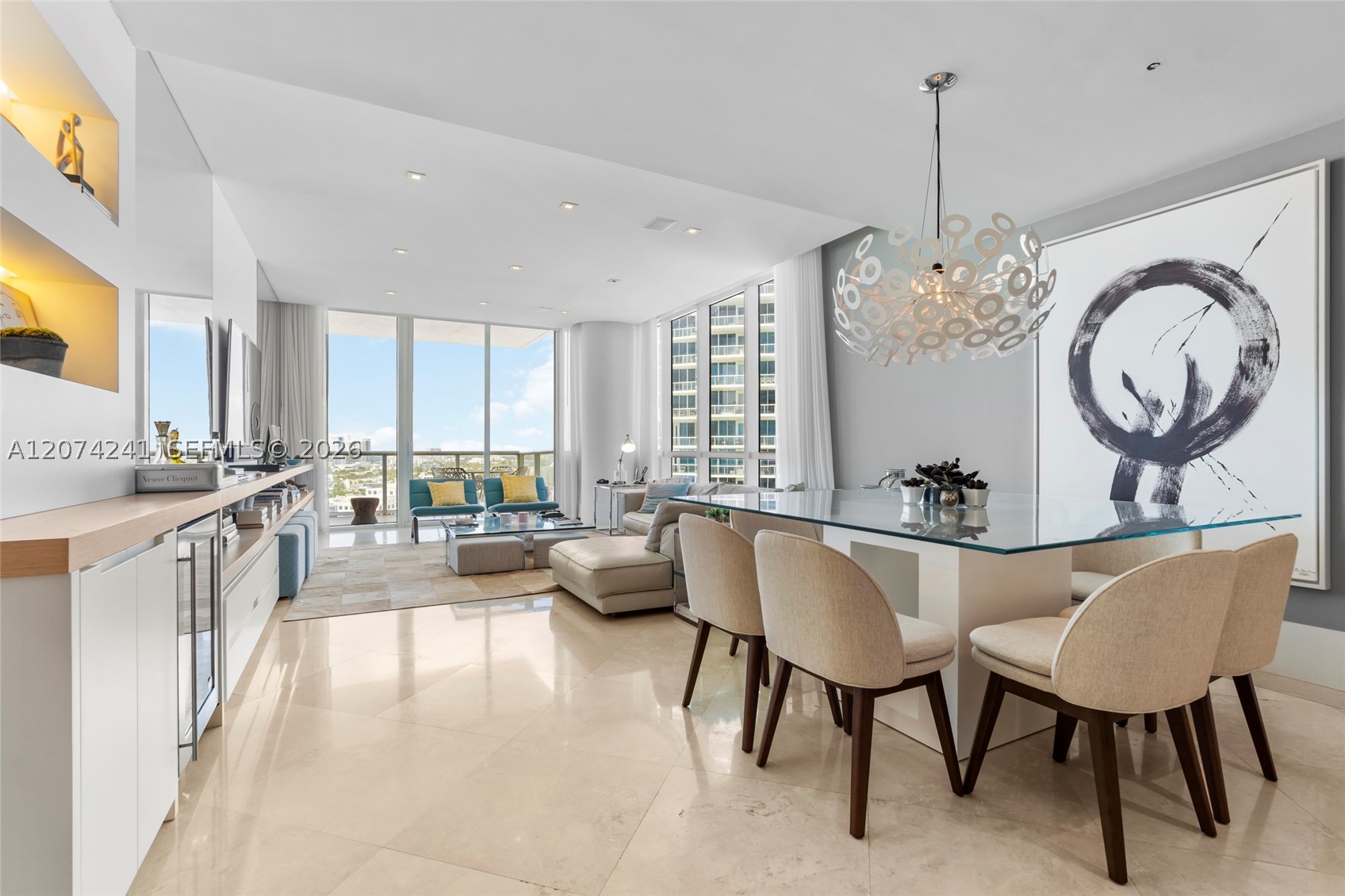 100 S Pointe Dr #1810, Miami Beach FL 33139