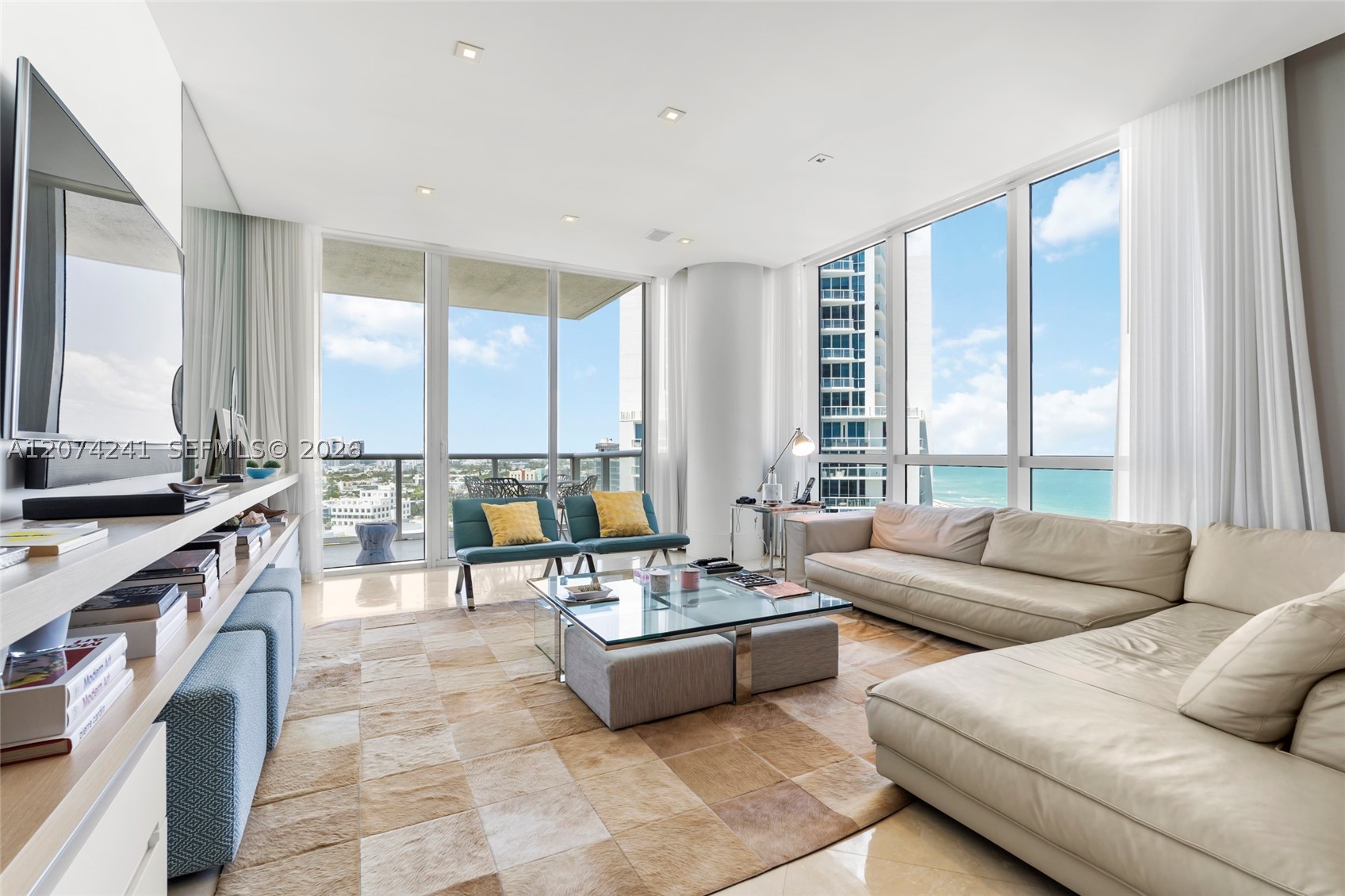 100 S Pointe Dr #1810, Miami Beach FL 33139
