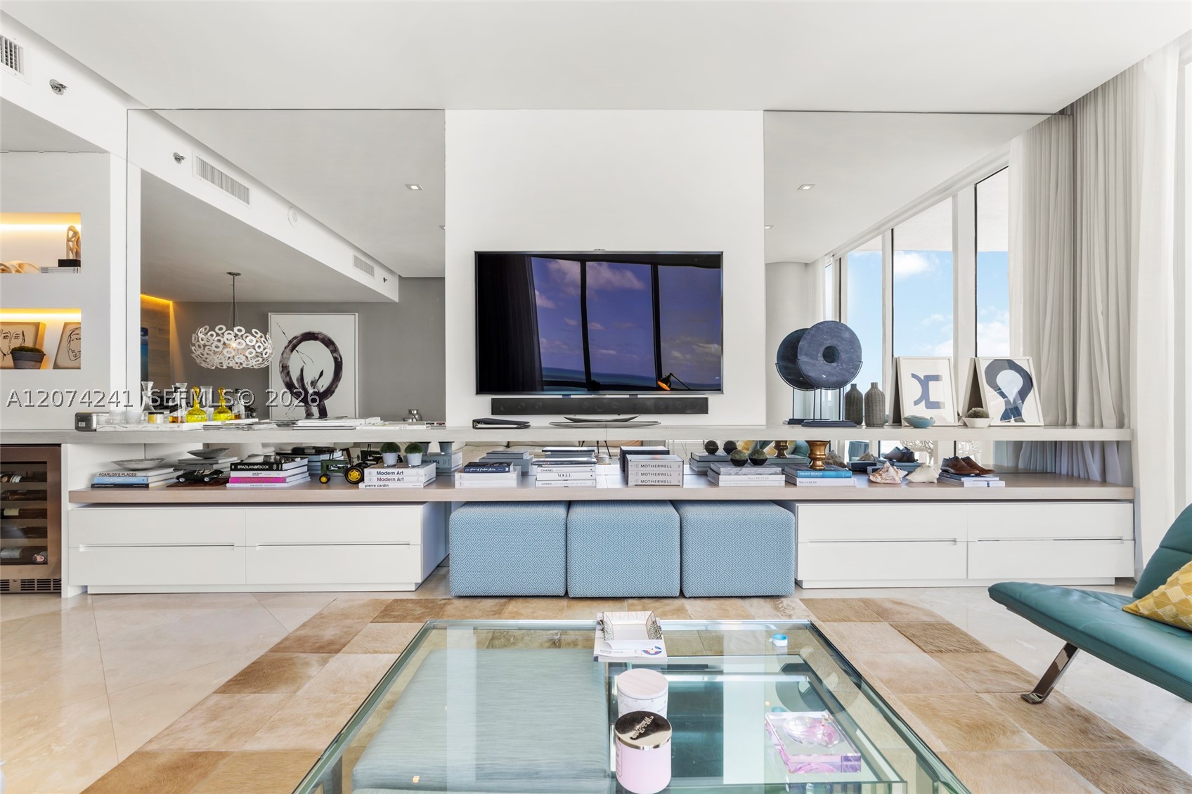 100 S Pointe Dr #1810, Miami Beach FL 33139