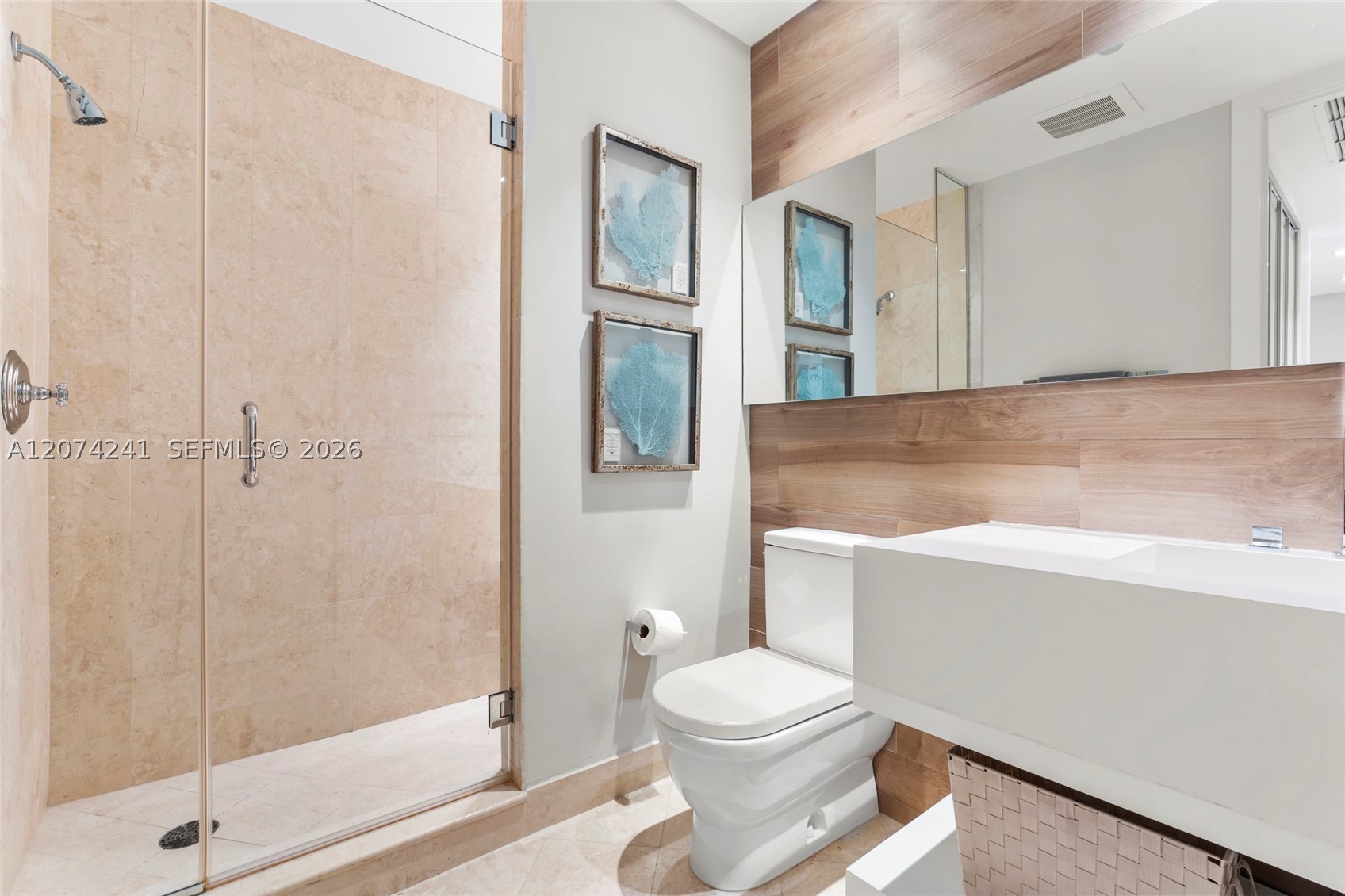 100 S Pointe Dr #1810, Miami Beach FL 33139