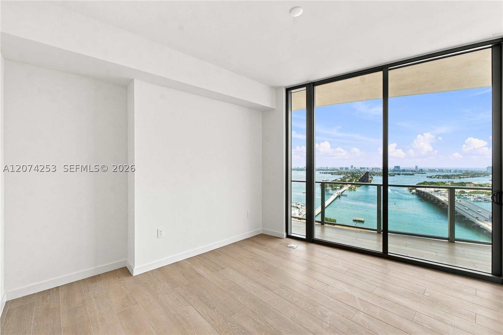1400 Biscayne Blvd #3201, Miami FL 33132
