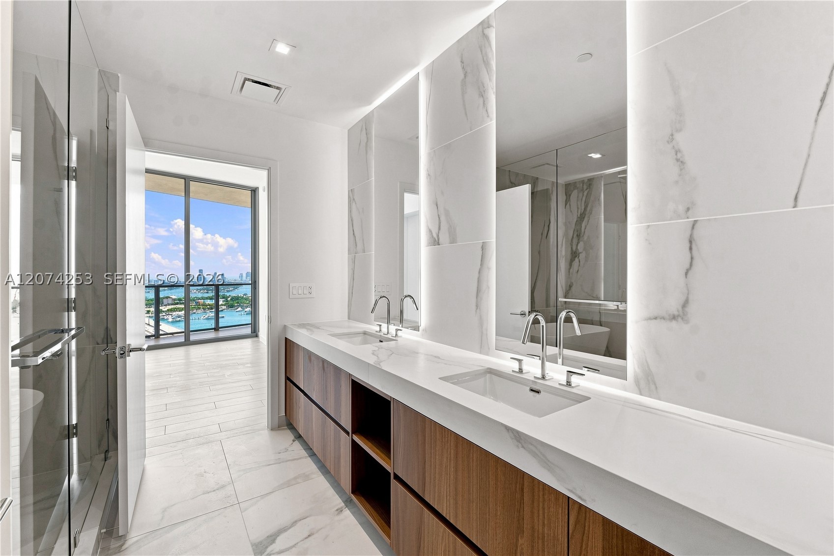1400 Biscayne Blvd #3201, Miami FL 33132