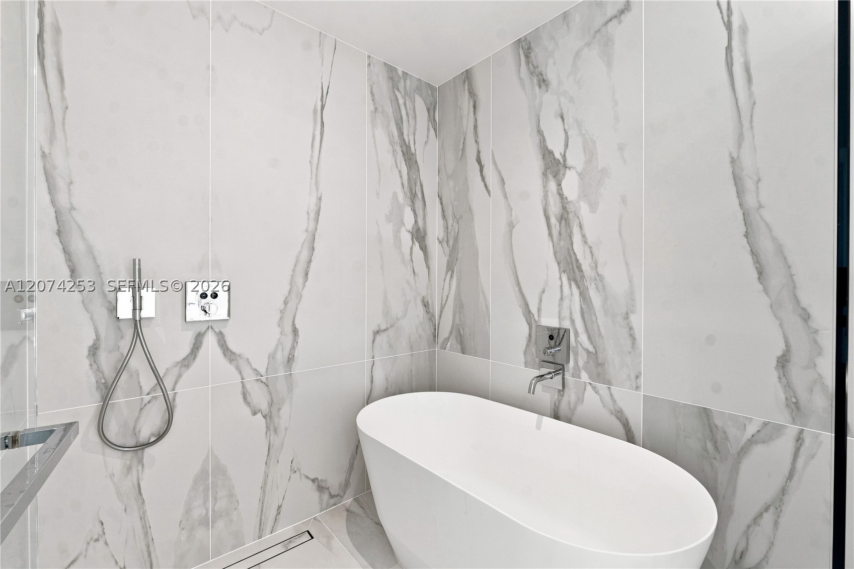 1400 Biscayne Blvd #3201, Miami FL 33132