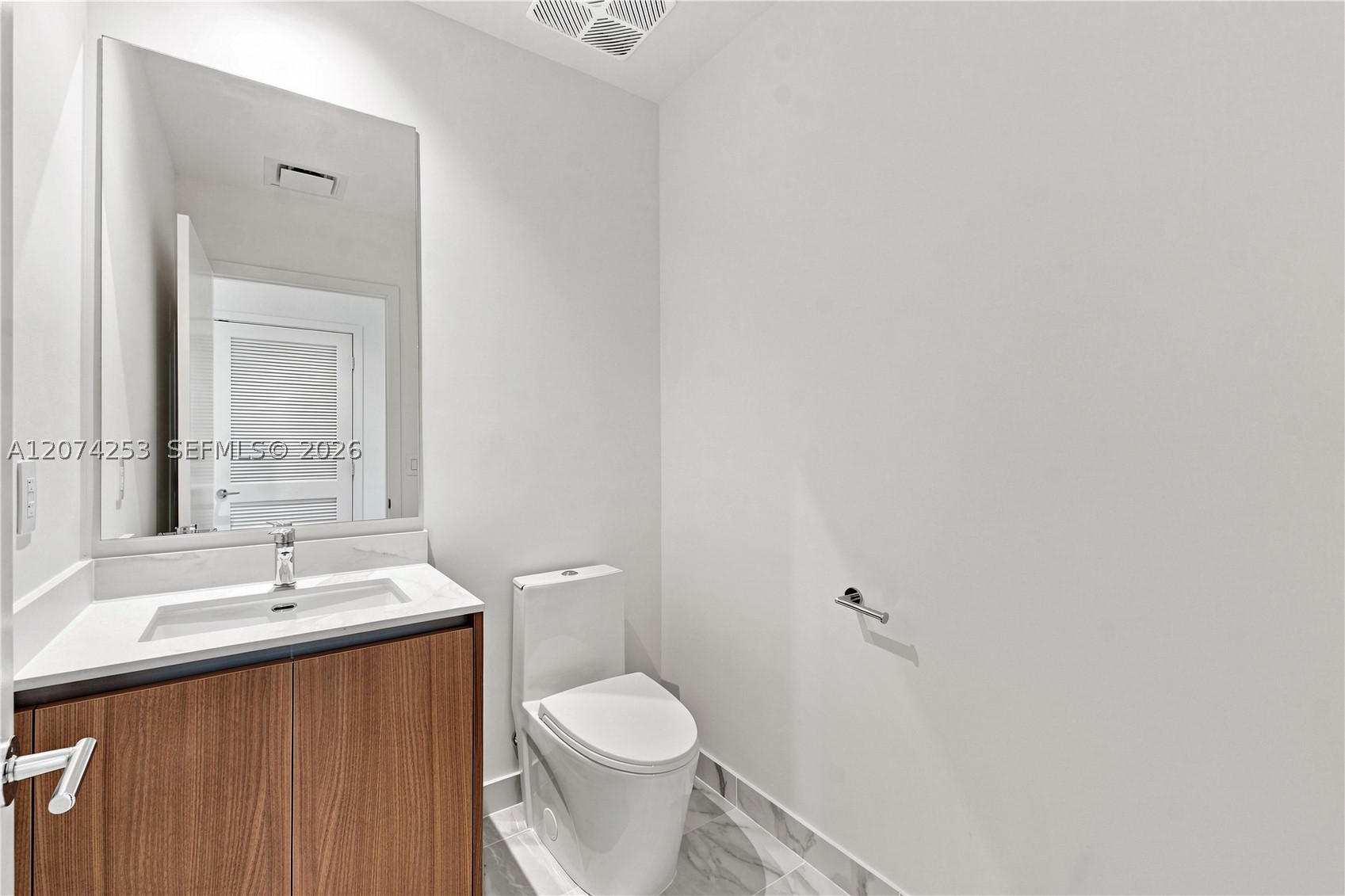 1400 Biscayne Blvd #3201, Miami FL 33132
