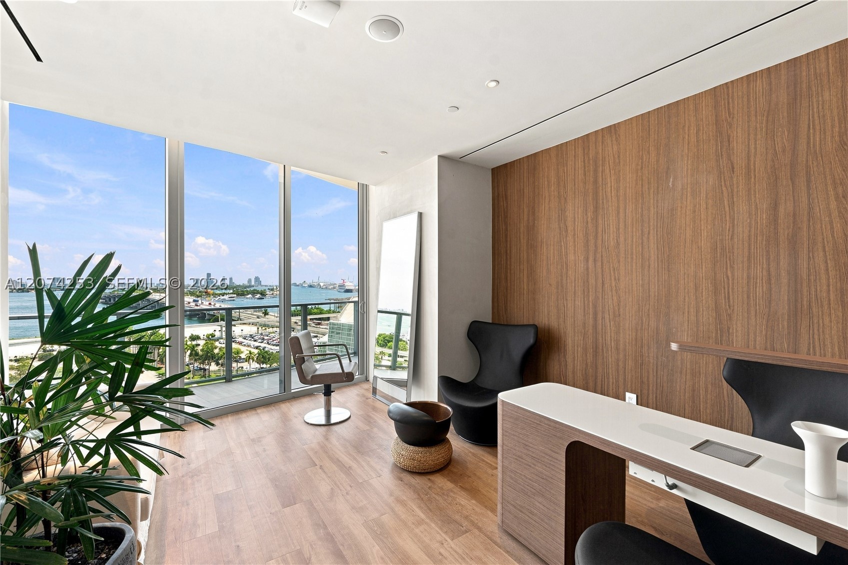 1400 Biscayne Blvd #3201, Miami FL 33132