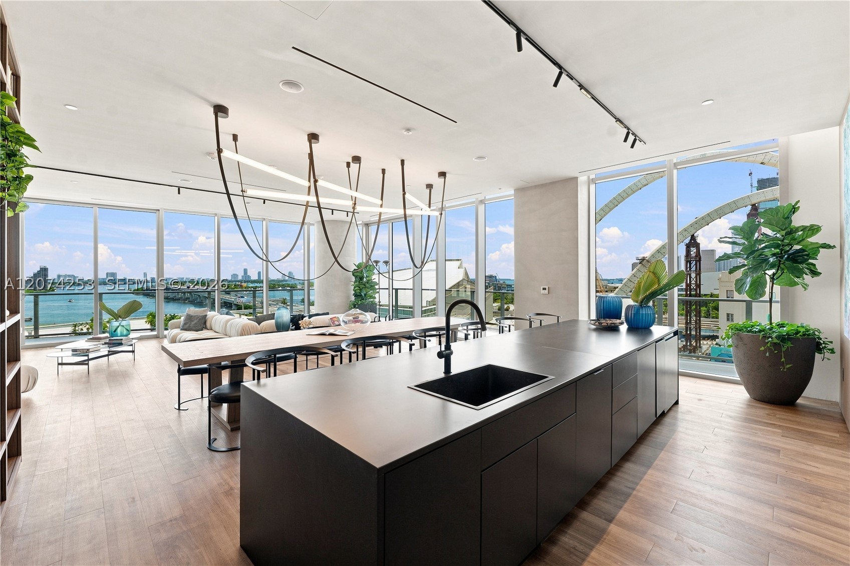 1400 Biscayne Blvd #3201, Miami FL 33132