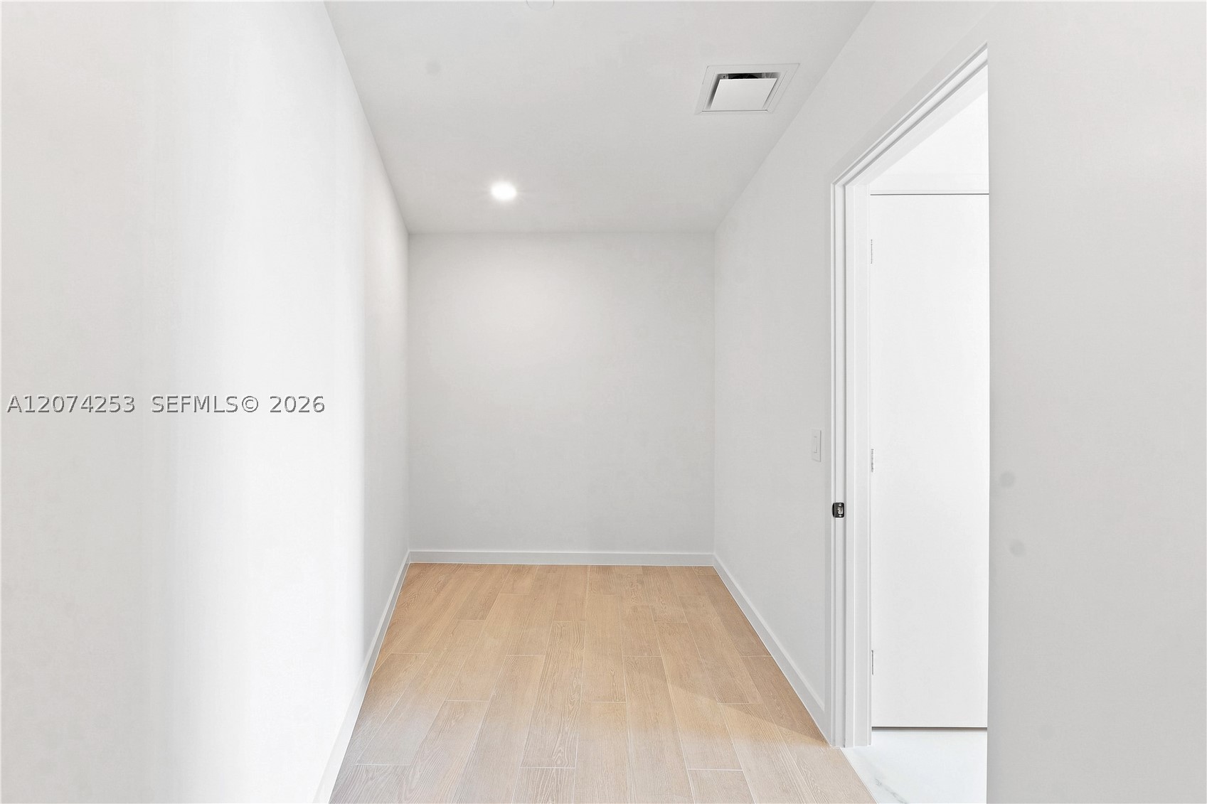 1400 Biscayne Blvd #3201, Miami FL 33132