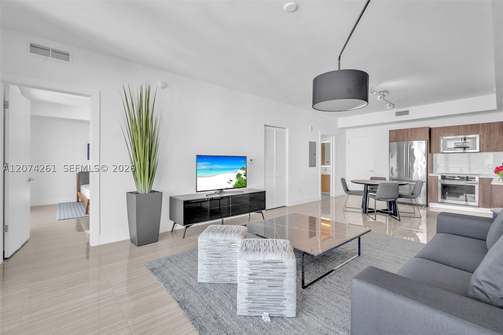 2960 NE 207th St #1102, Aventura FL 33180