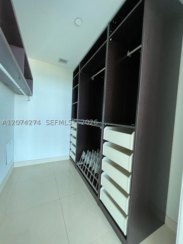 888 Biscayne Blvd #3110, Miami FL 33132