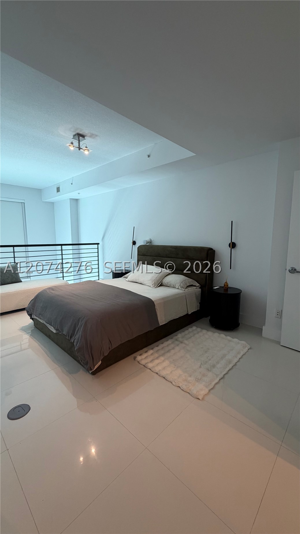 60 SW 13th St #2610, Miami FL 33130
