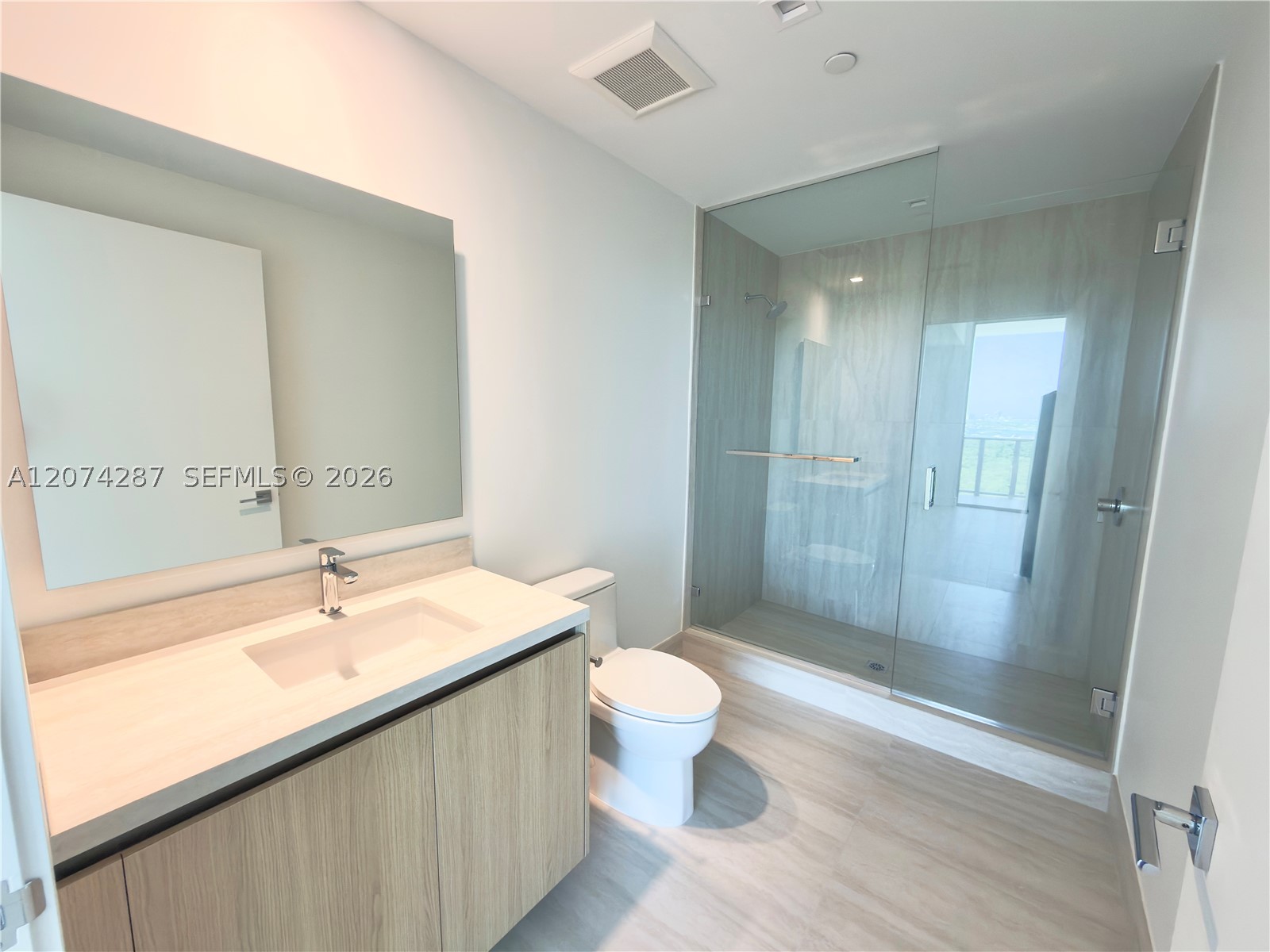 2411 Laguna circle #1503, North Miami FL 33181