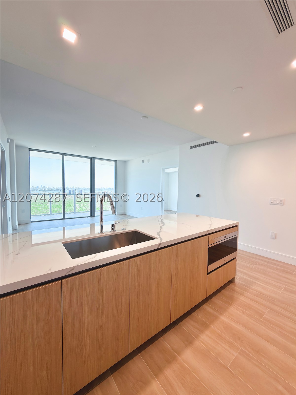 2411 Laguna circle #1503, North Miami FL 33181