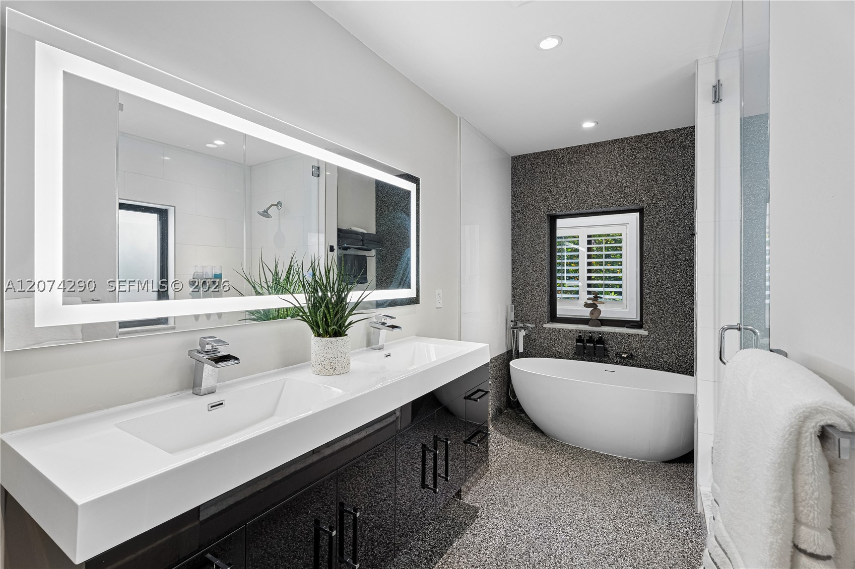 231 Fluvia Ave #-, Coral Gables FL 33134