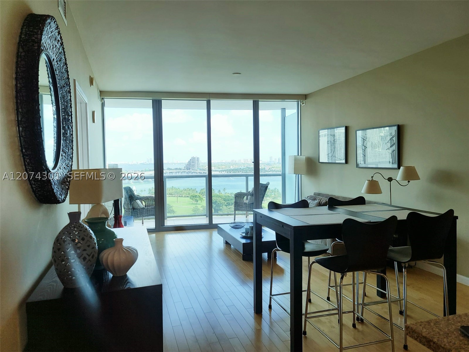 888 Biscayne Blvd #1610, Miami FL 33132