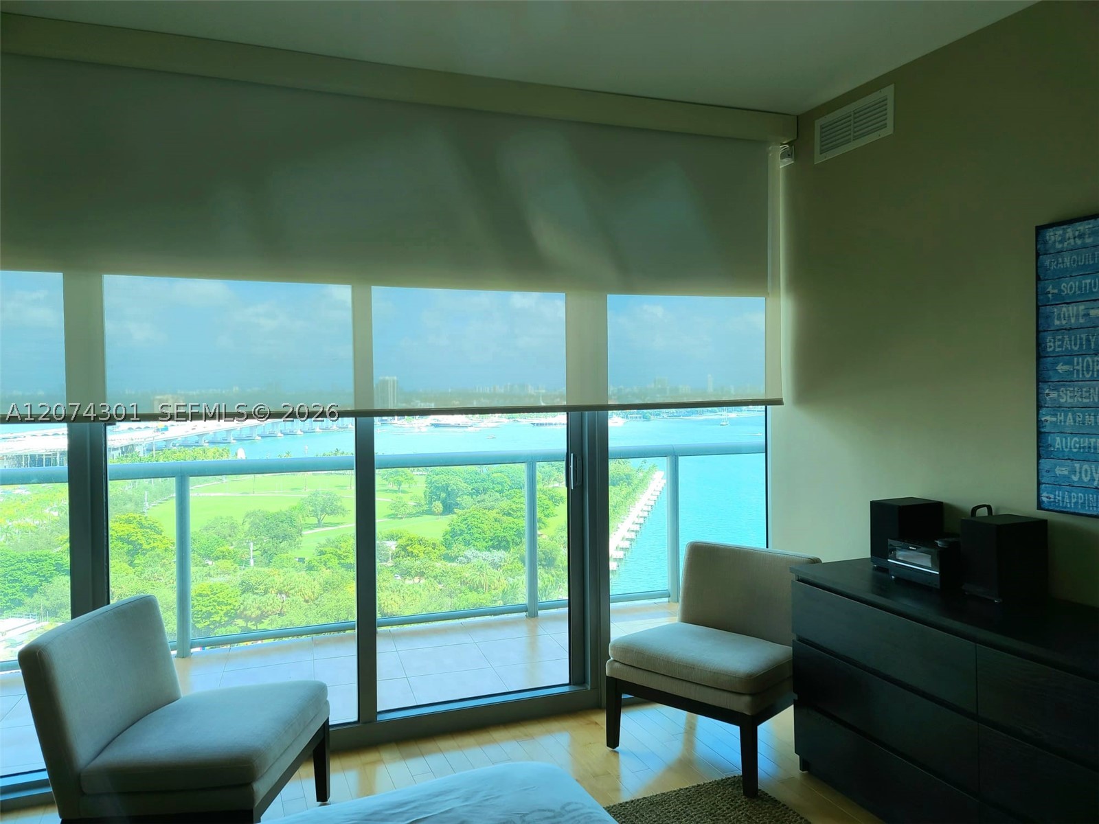 888 Biscayne Blvd #1610, Miami FL 33132