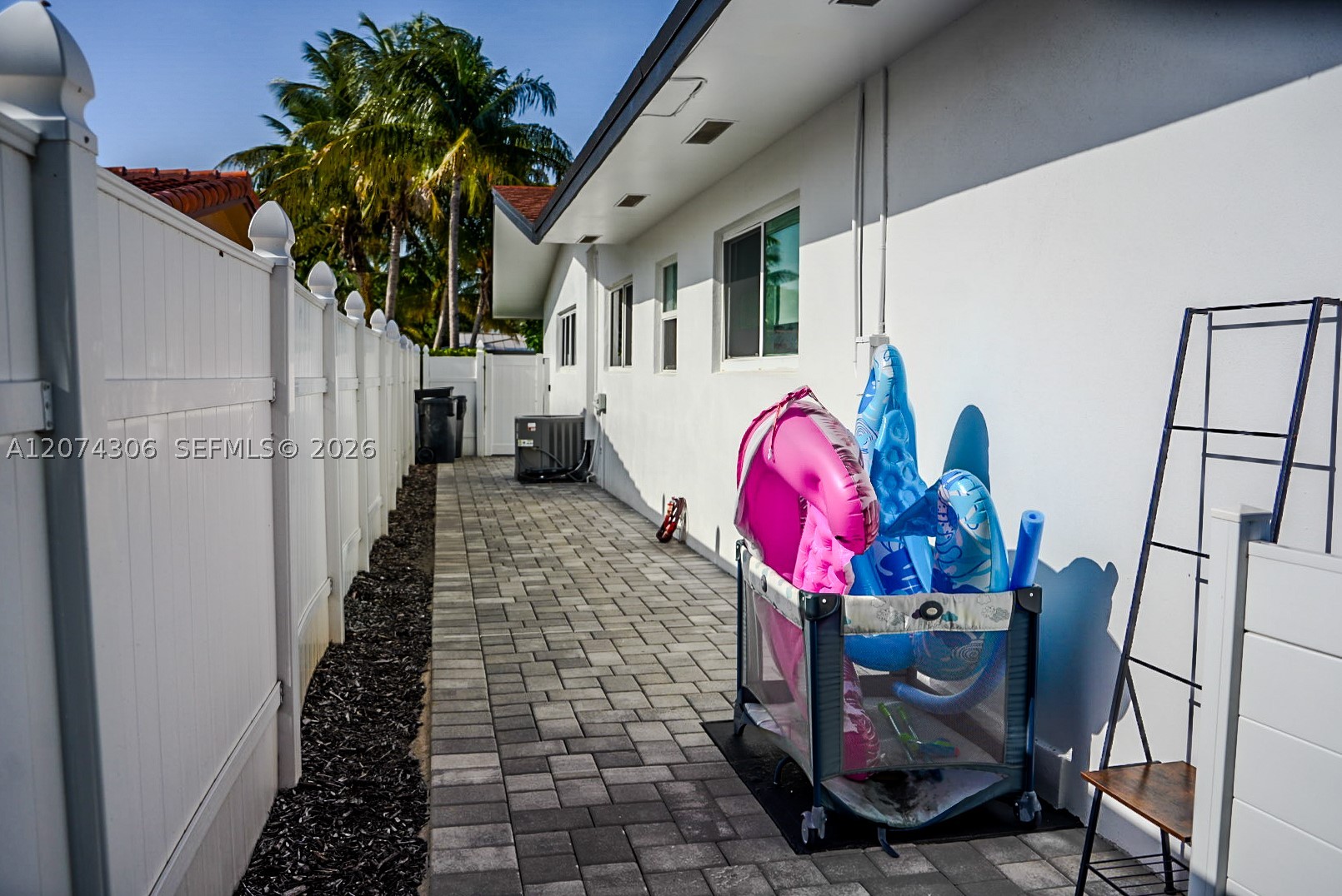 1640 NE 59th Pl, Fort Lauderdale FL 33334